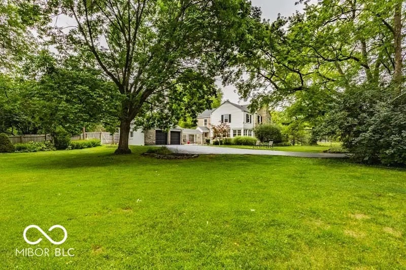 7600 N Meridian Street MLS 22058666 North Meridian Hills photo 2