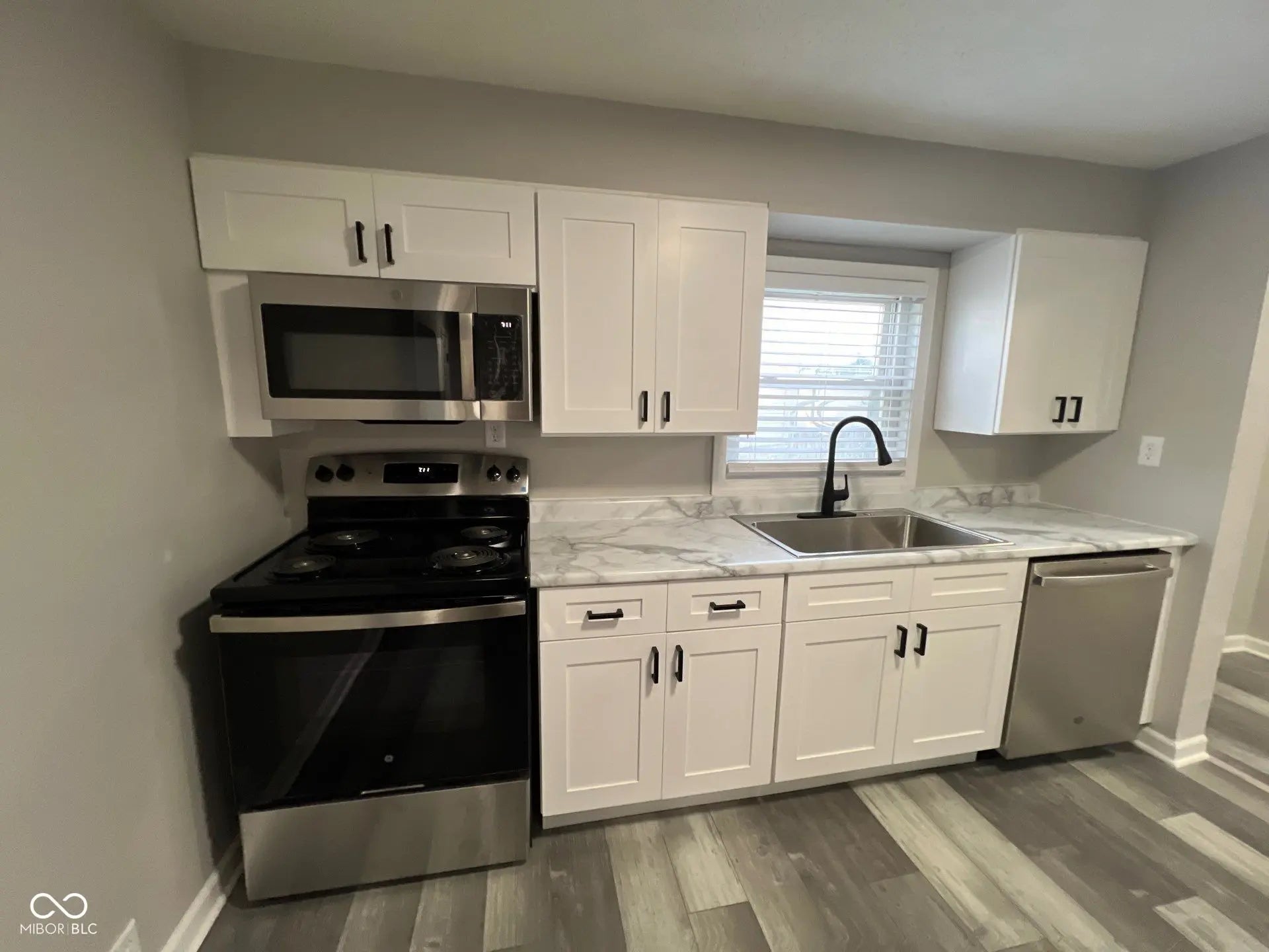 517 N A Street MLS 22058667 Duck Creek photo 3