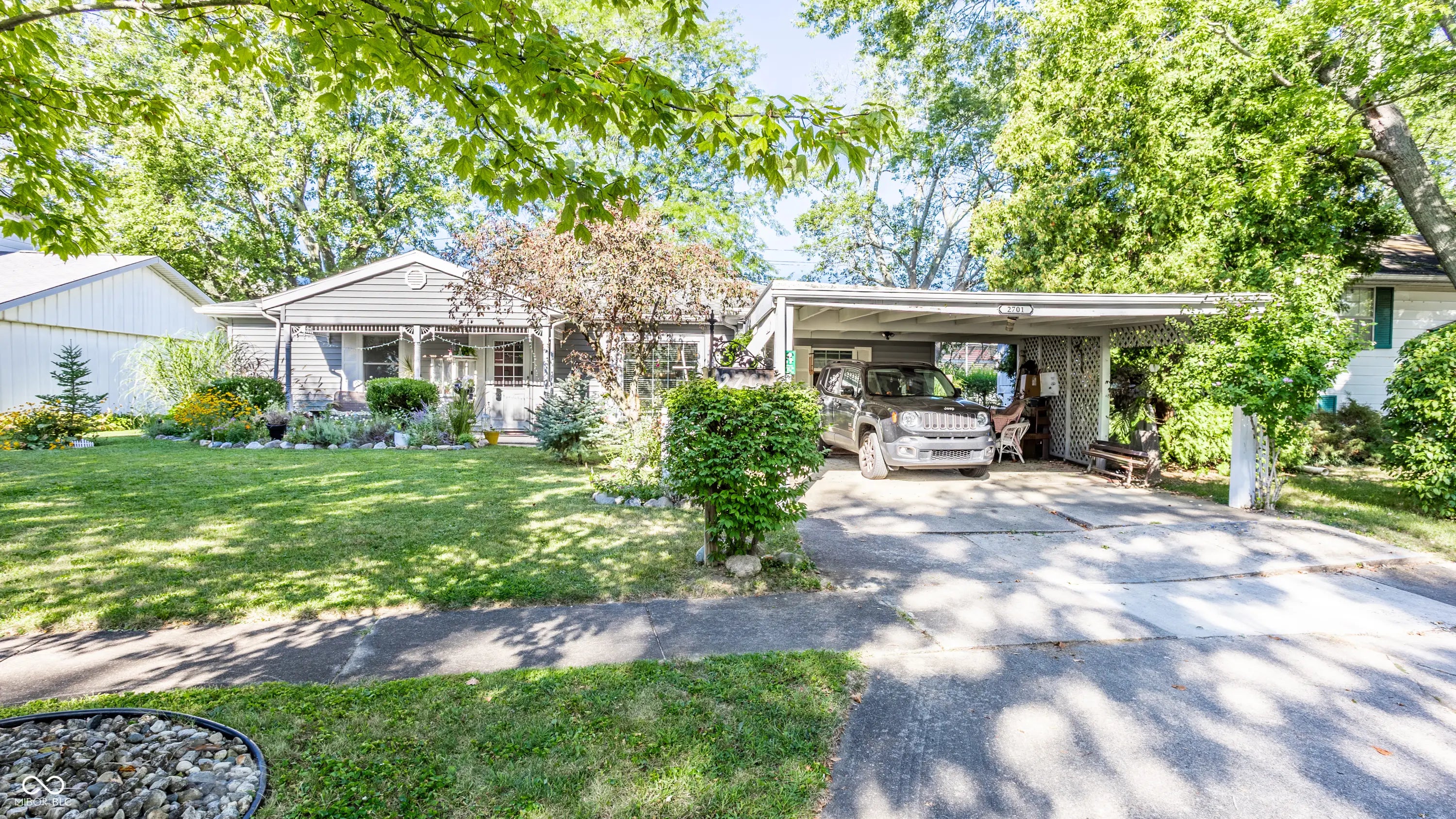 2701 N Richmond Drive, Muncie