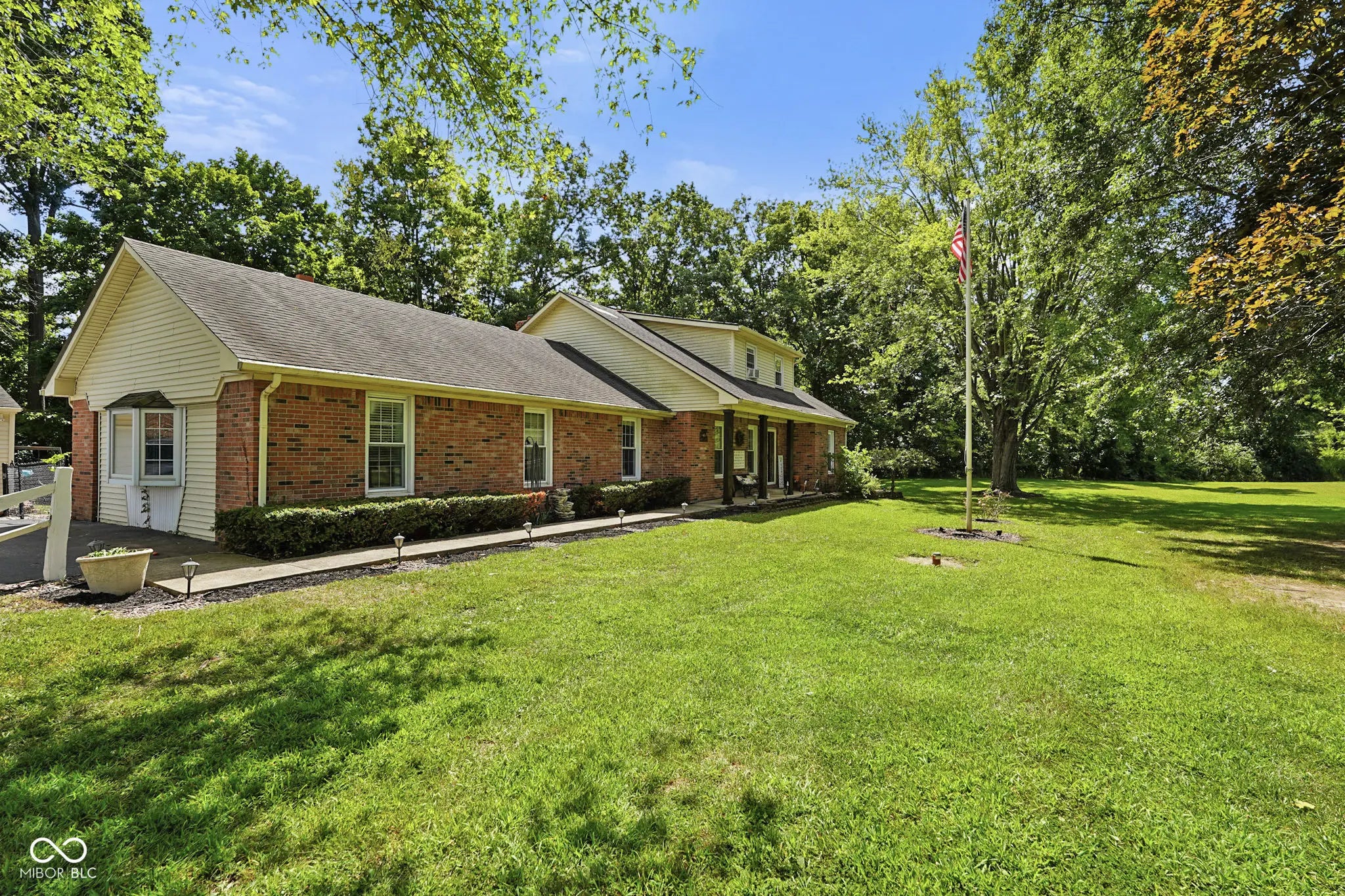 2195 N Avon Avenue, Avon