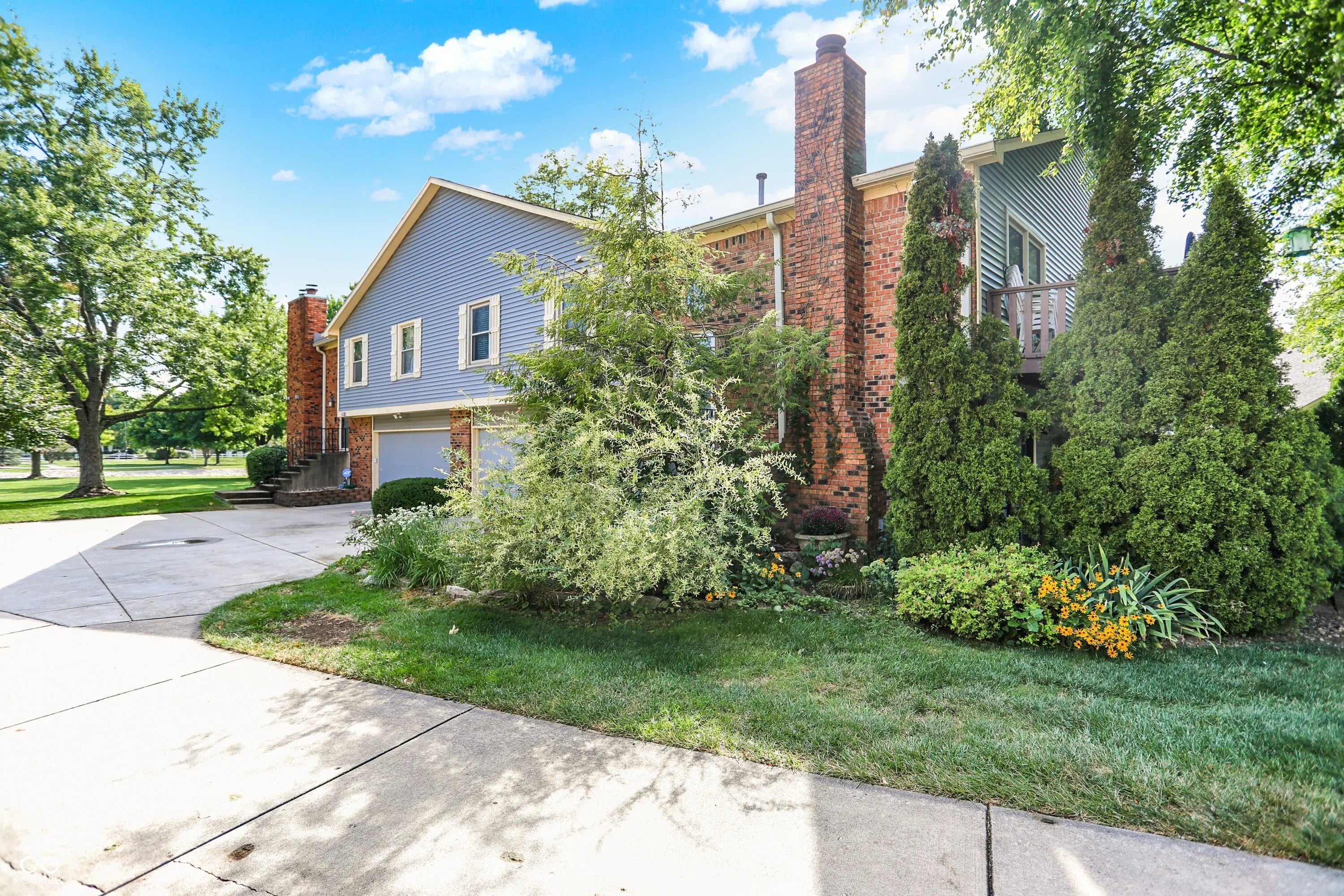 7455 Prairie Lake Drive, Indianapolis