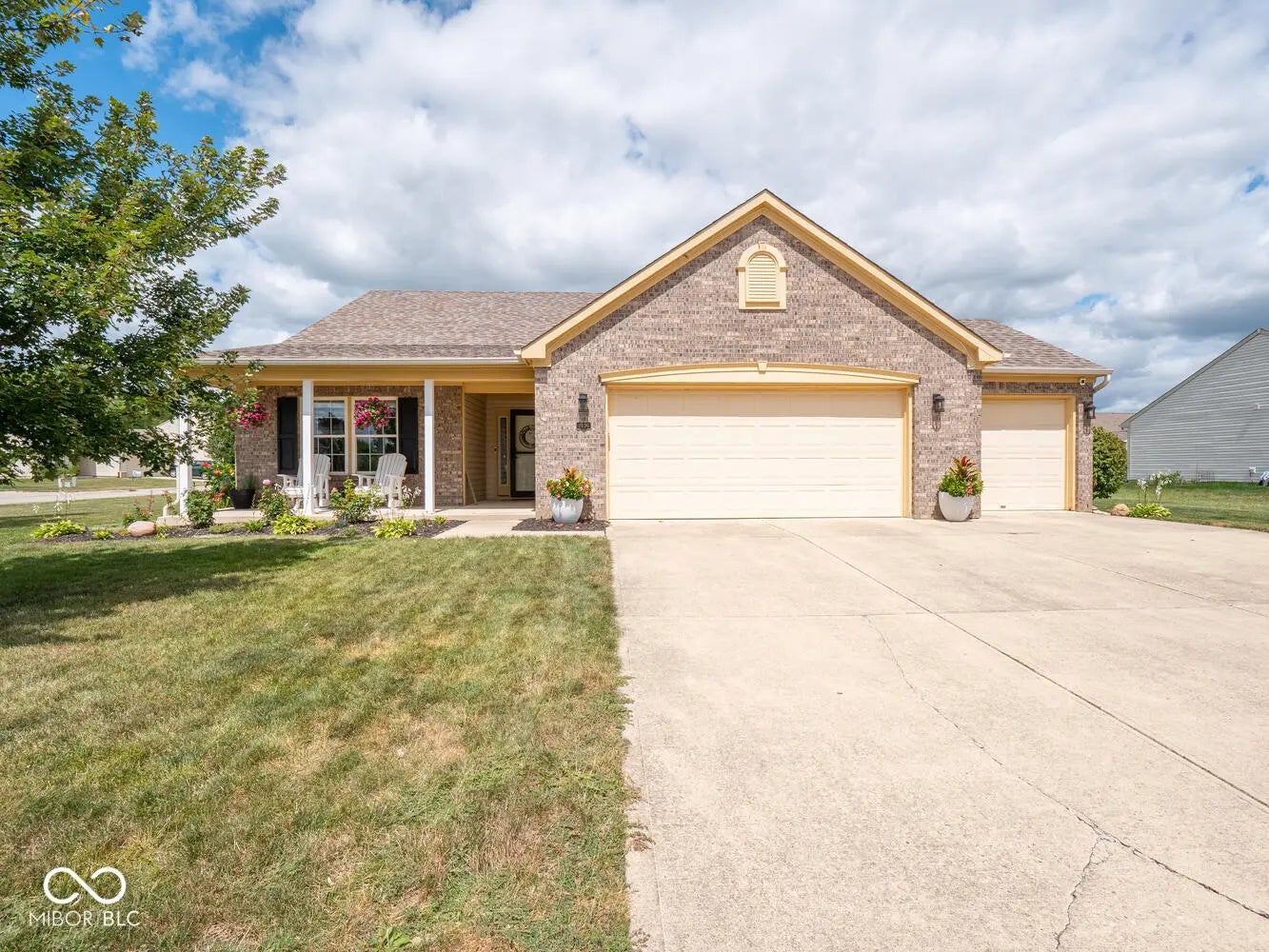 8106 Lomas Pass, Avon