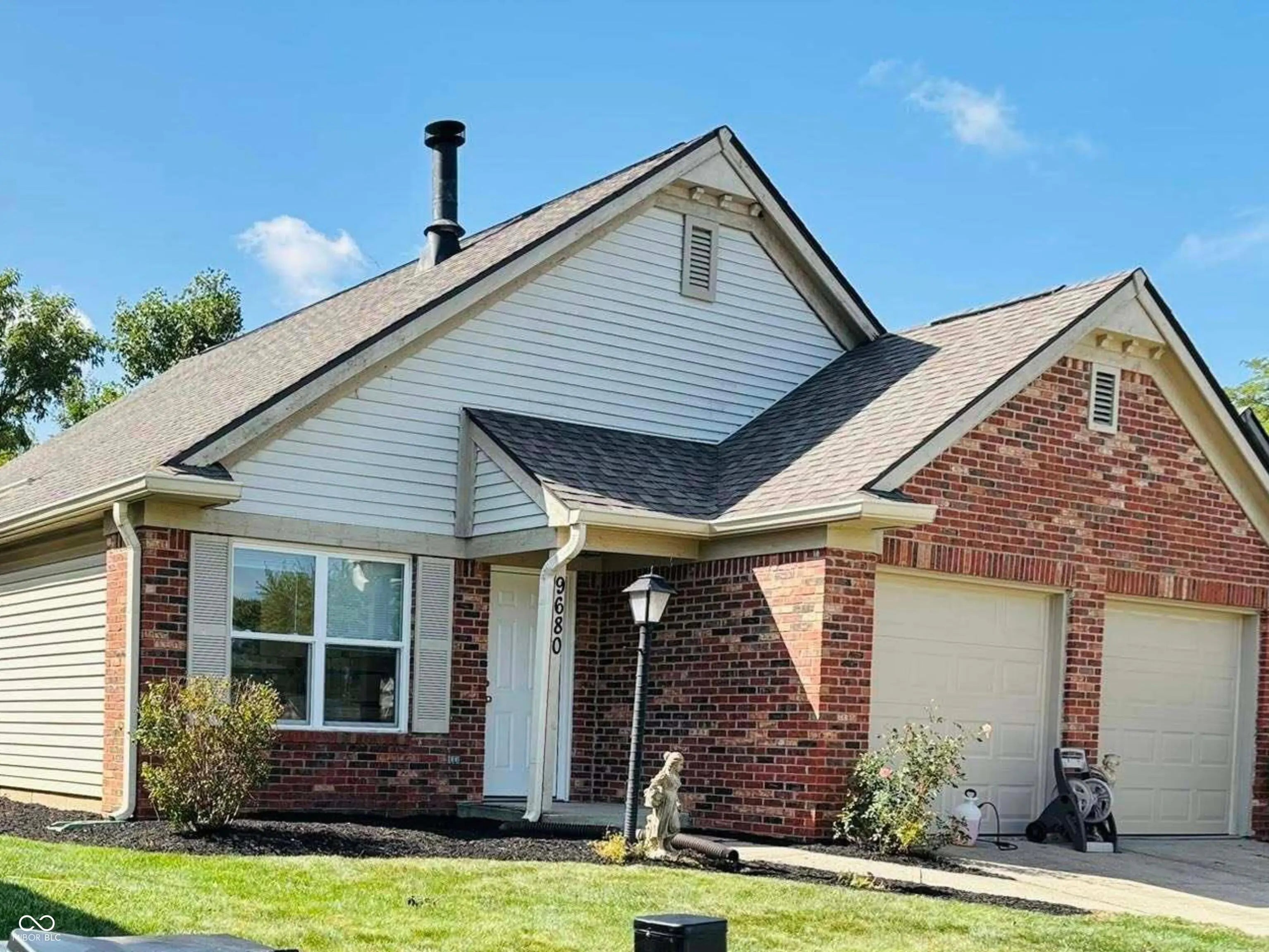 9680 River Oak Lane E, Fishers
