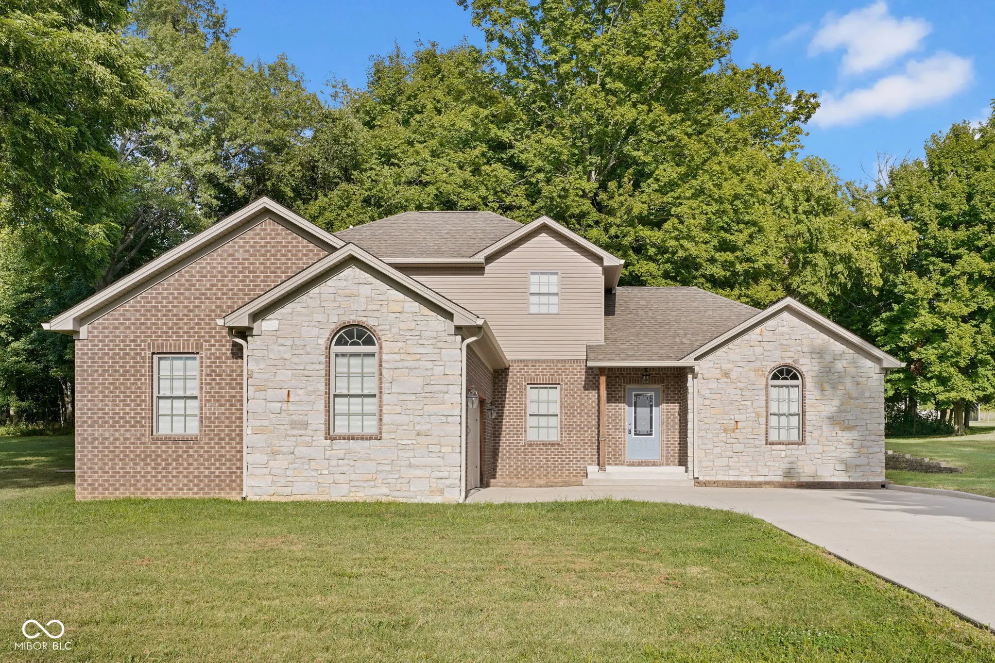 Photo of 3755 N County Road 650 E Hope, IN 47246