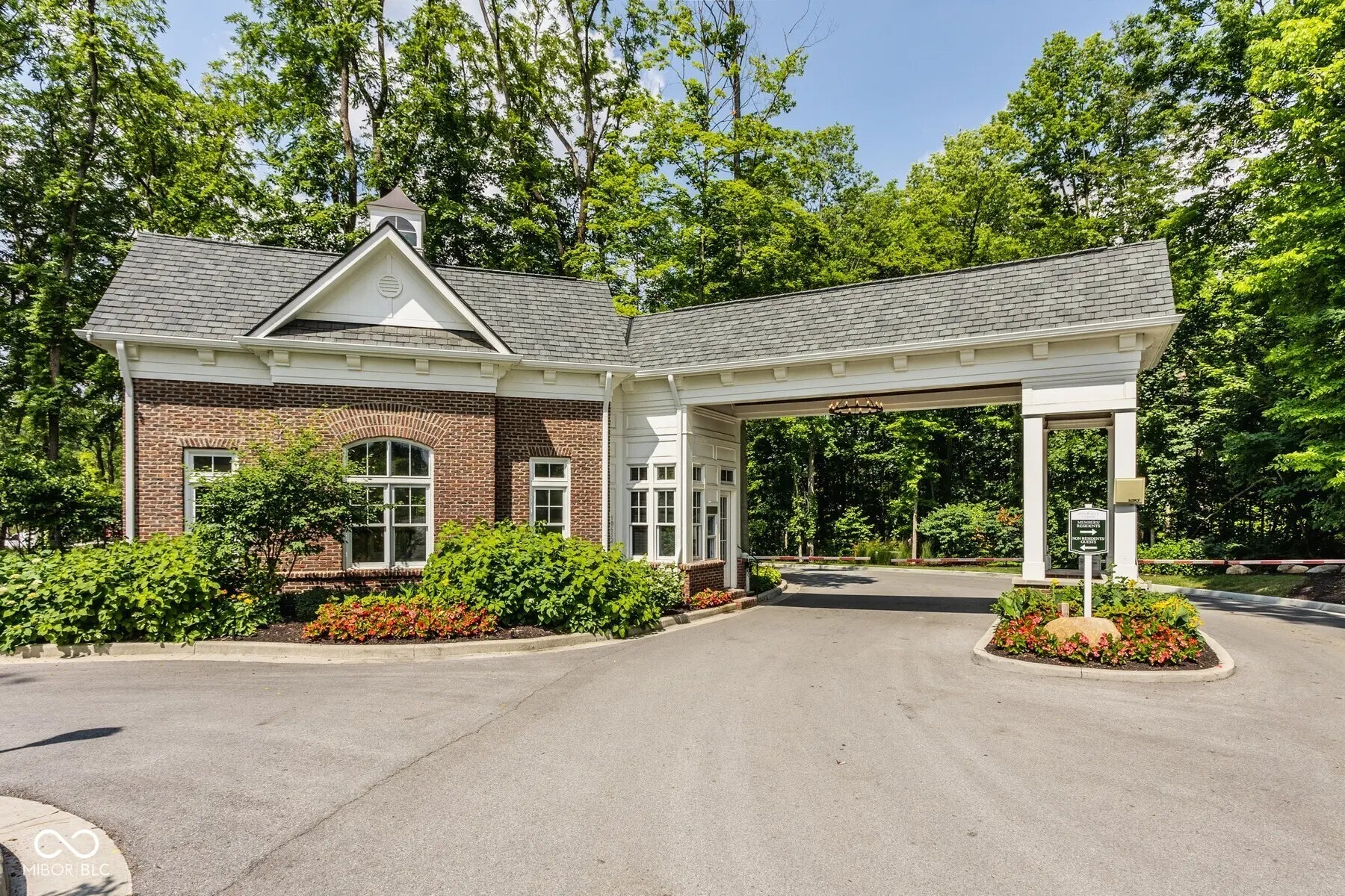 10470 Somerford Ridge, Zionsville