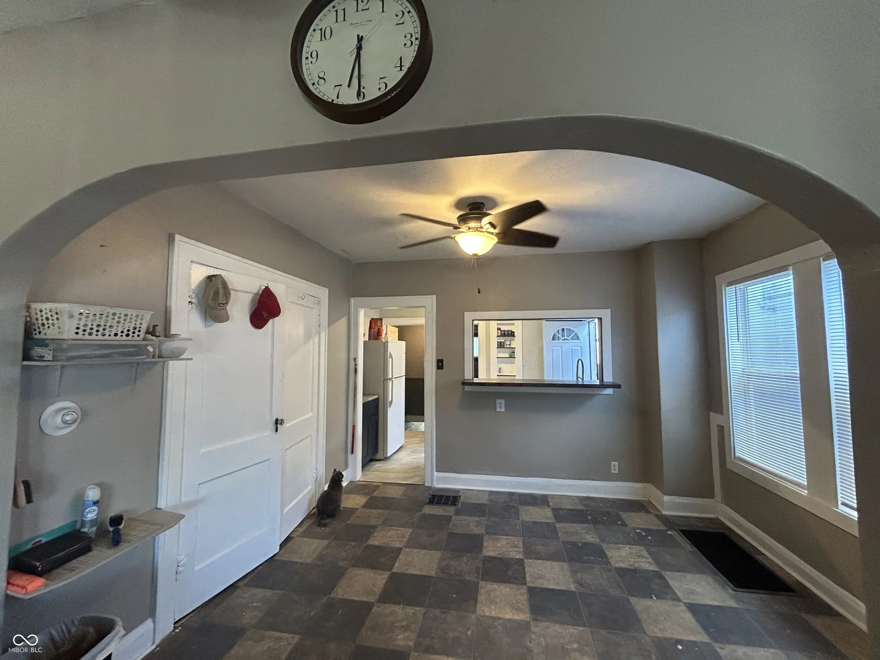 4214 E 10th Street MLS 22059029 No Subdivision photo 1