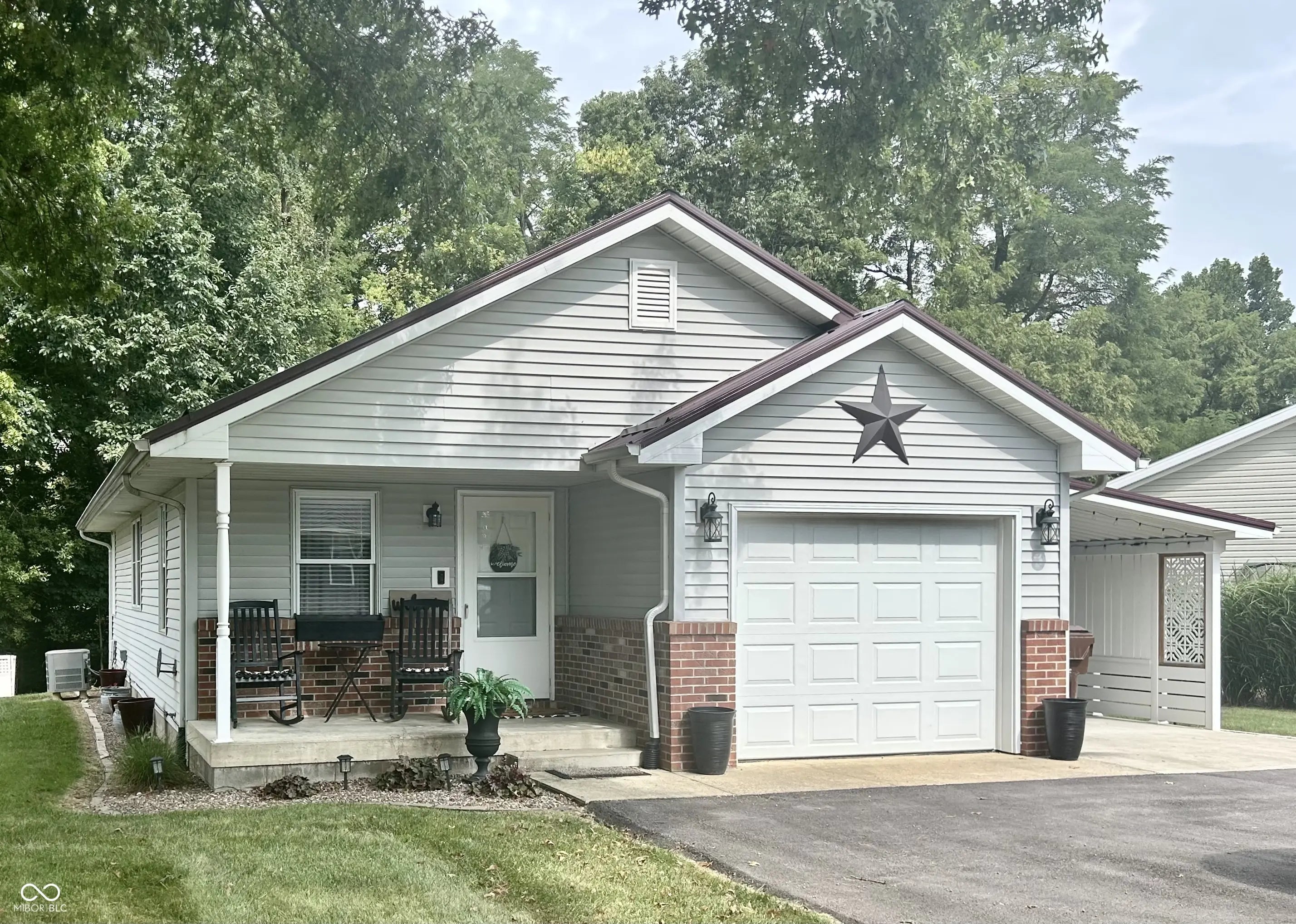 212 Olive Court, Rockville