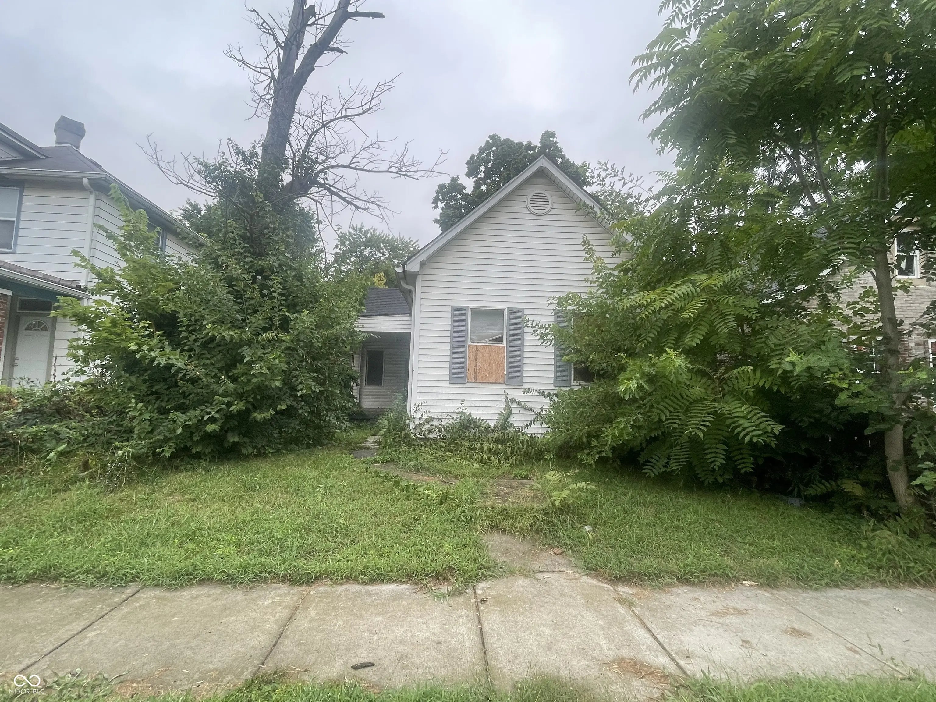 Photo of 570 N Pershing Avenue Indianapolis, IN 46222