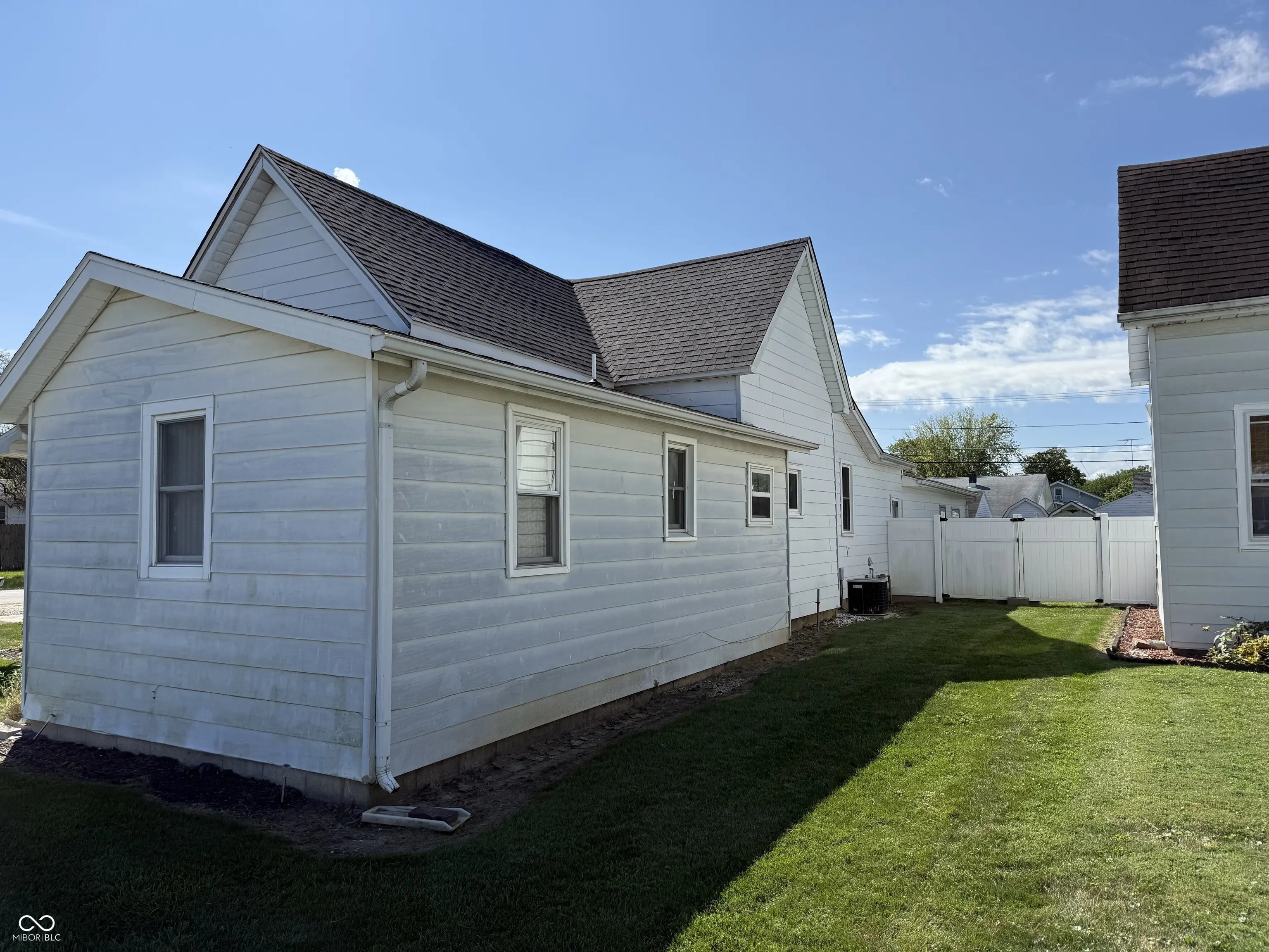 727 N A Street MLS 22059134 No Subdivision photo 3