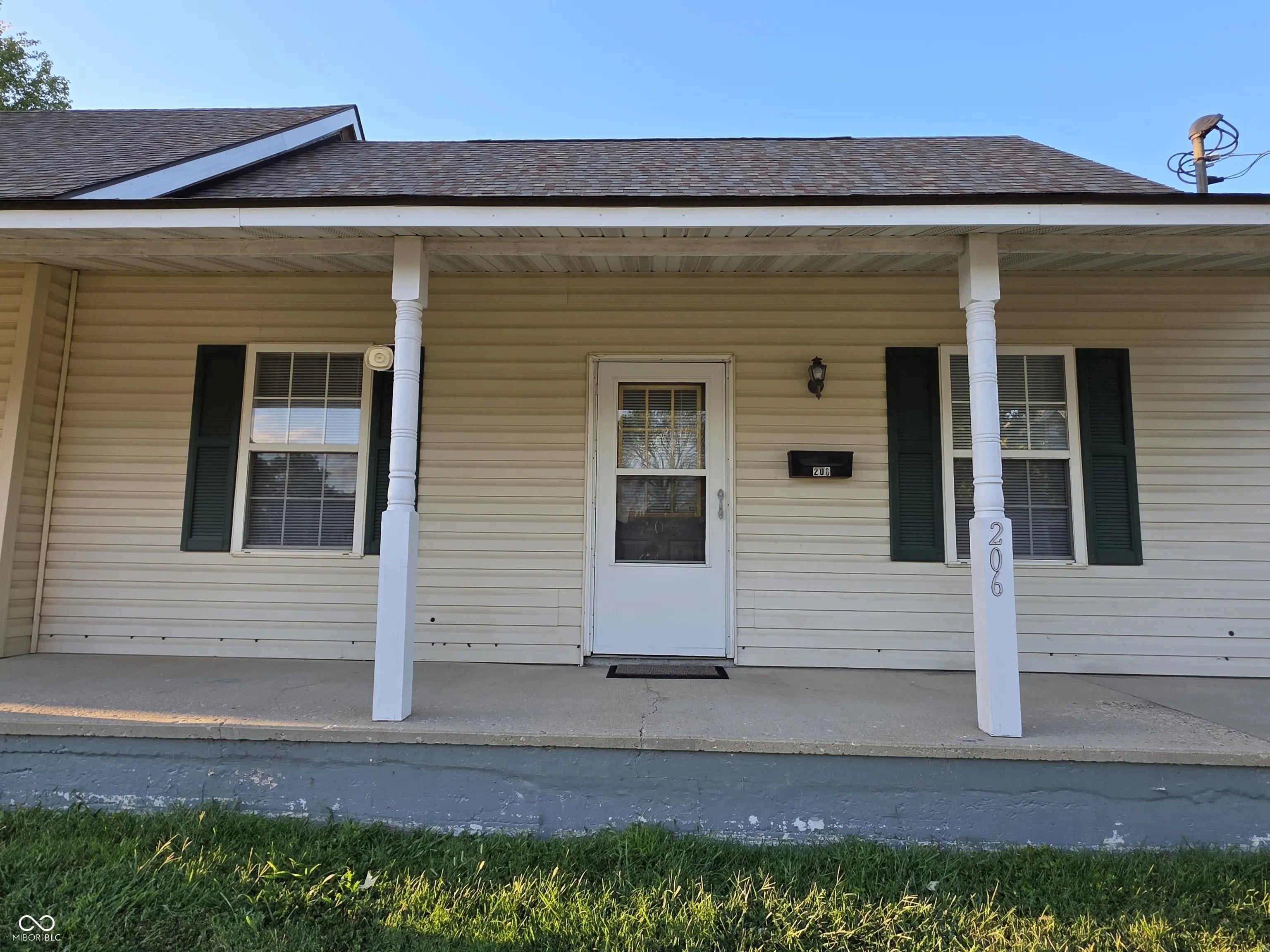 Photo of 206 E Superior Street Lebanon, IN 46052
