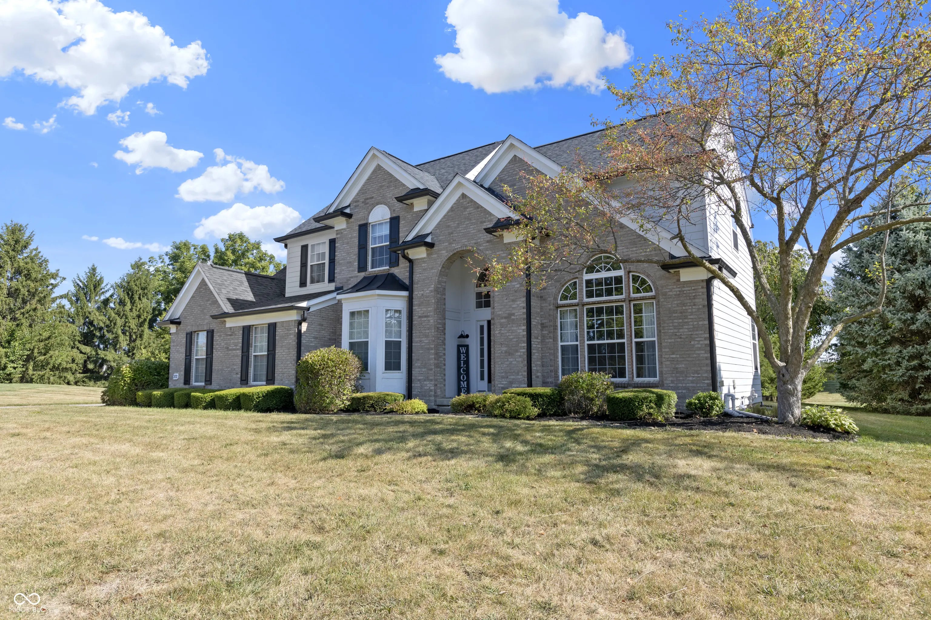 302 E Columbine Lane, Westfield