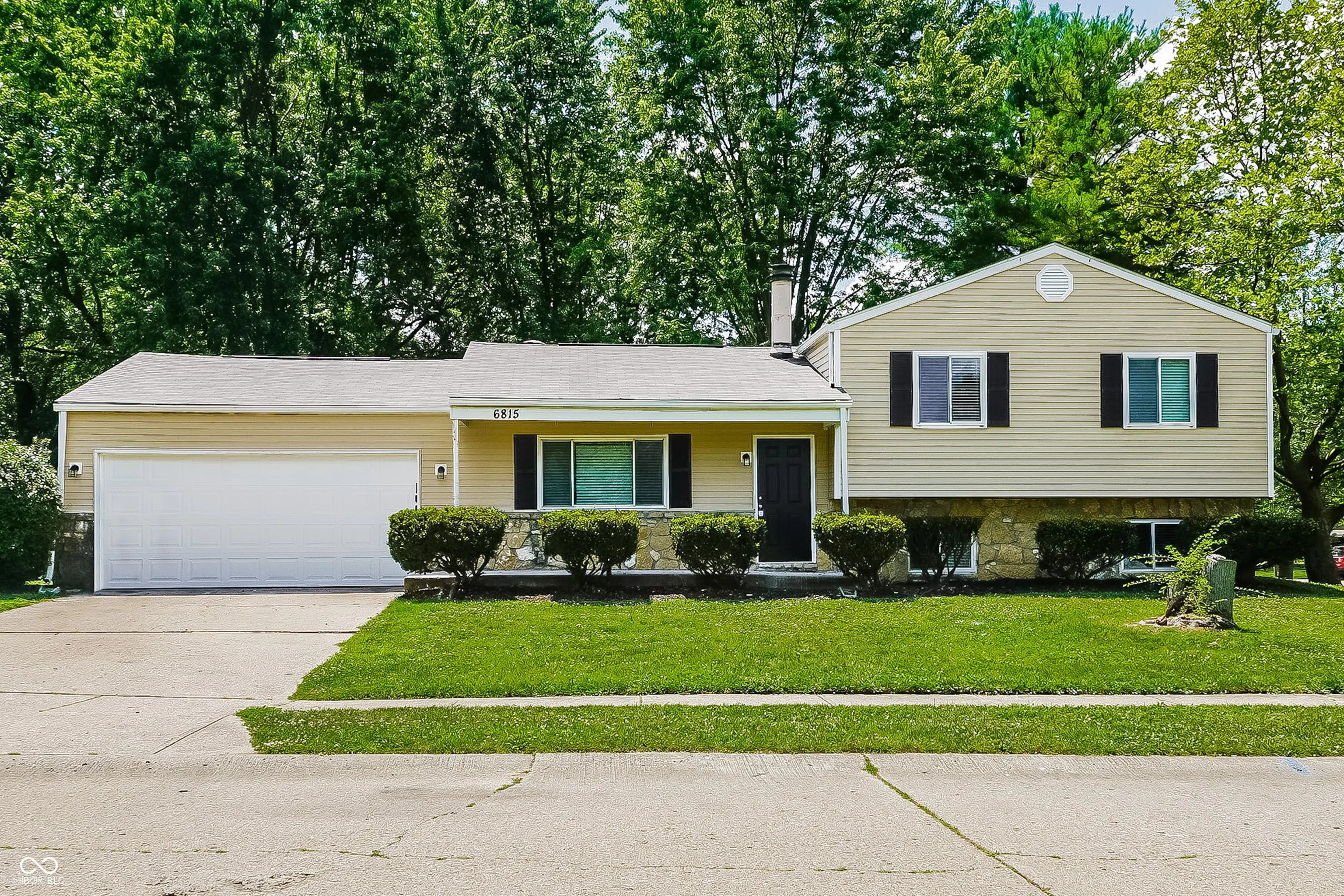 6815 Turnberry Way, Indianapolis