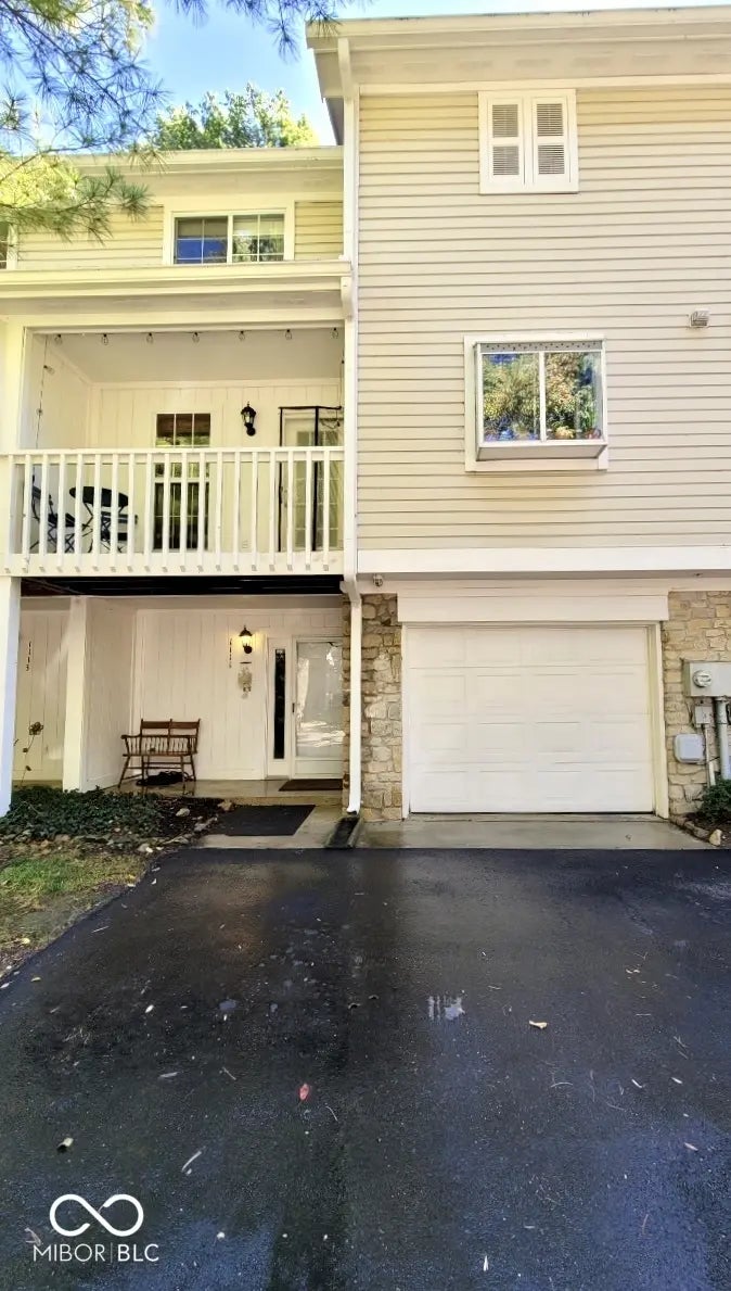 1111 Island Woods Drive, Indianapolis