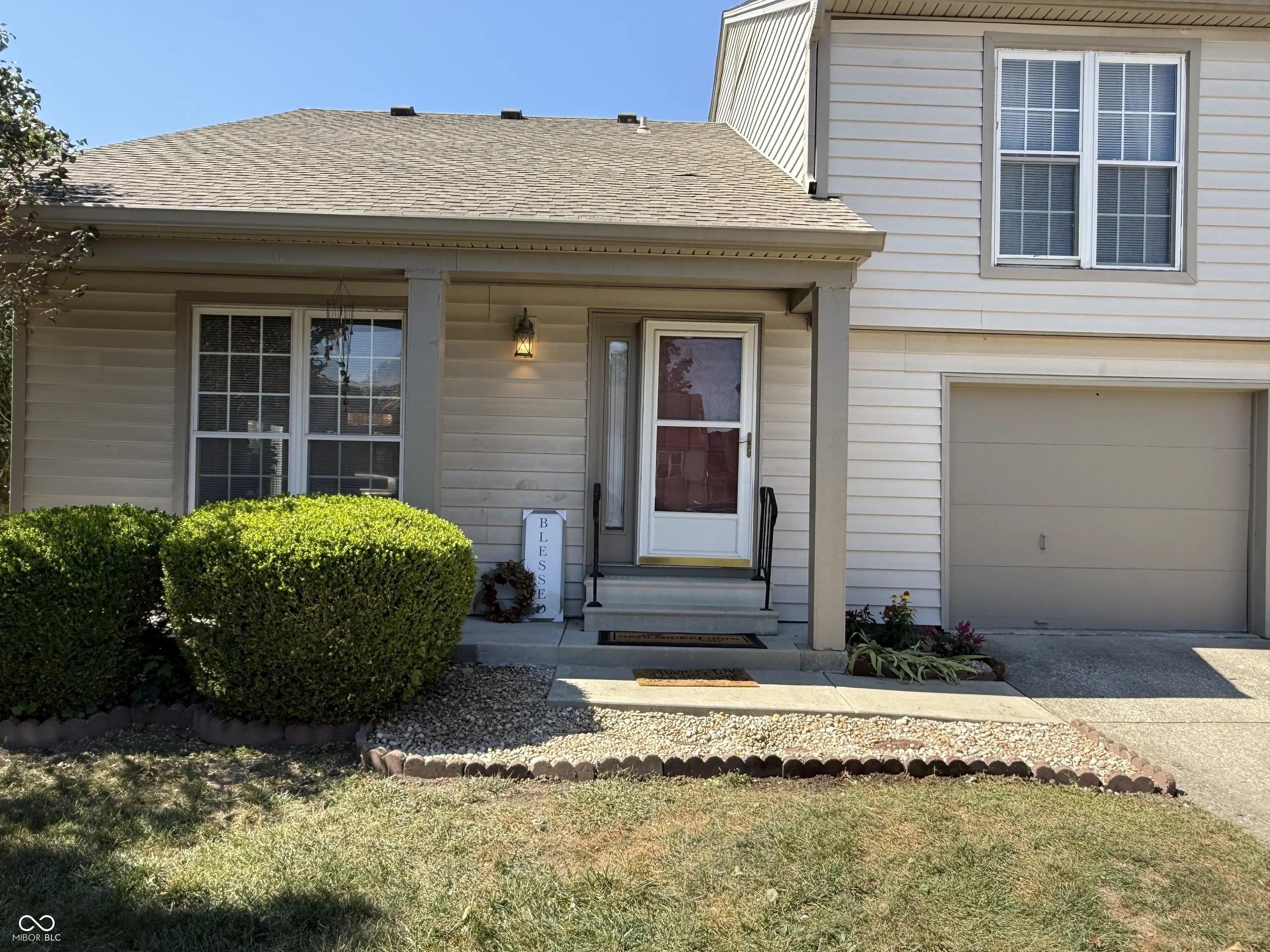 7893 Hunters Path, Indianapolis