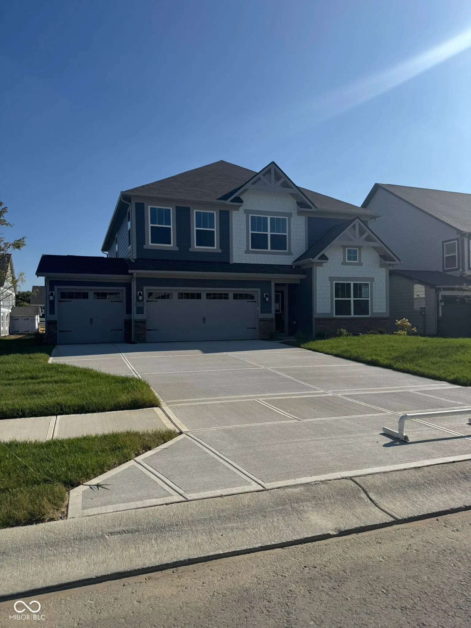 7658 Allesley Drive, Avon