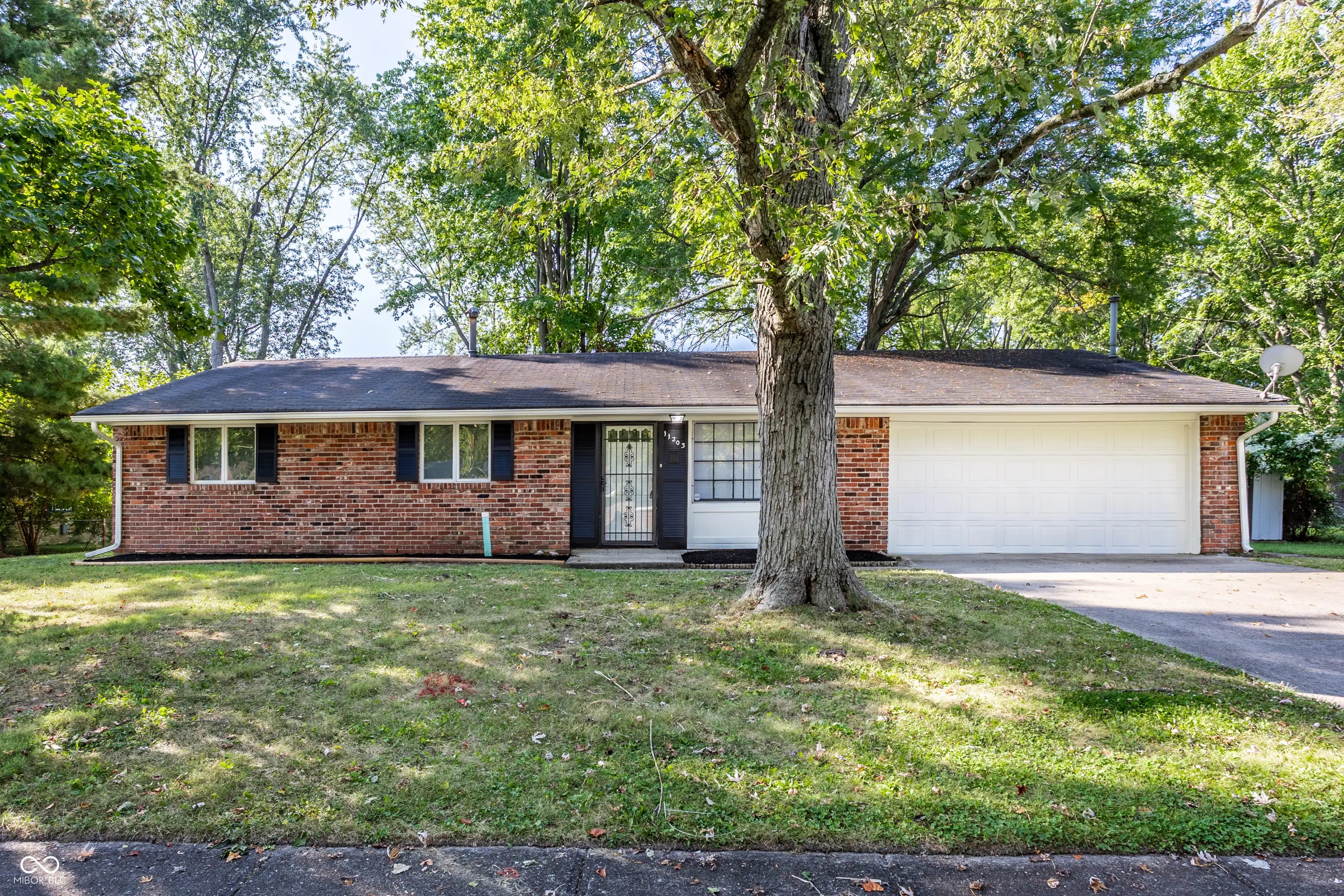11203 E Fogelson Court, Indianapolis
