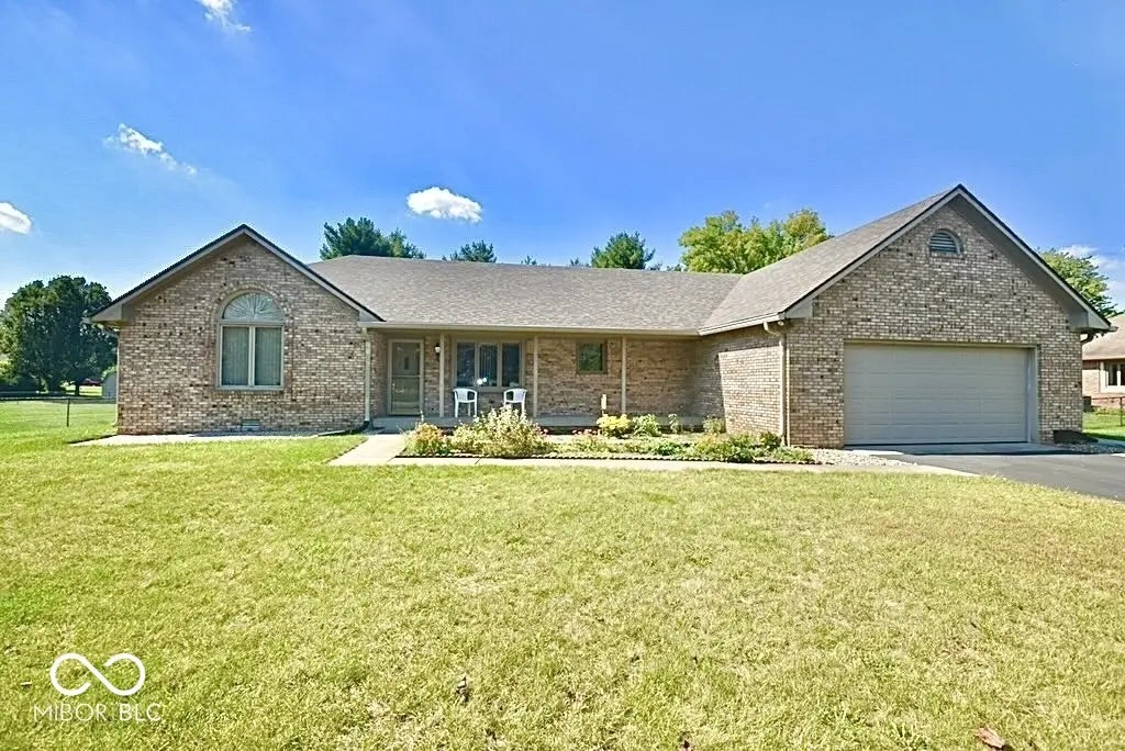 3756 S Fallow Trail, New Palestine