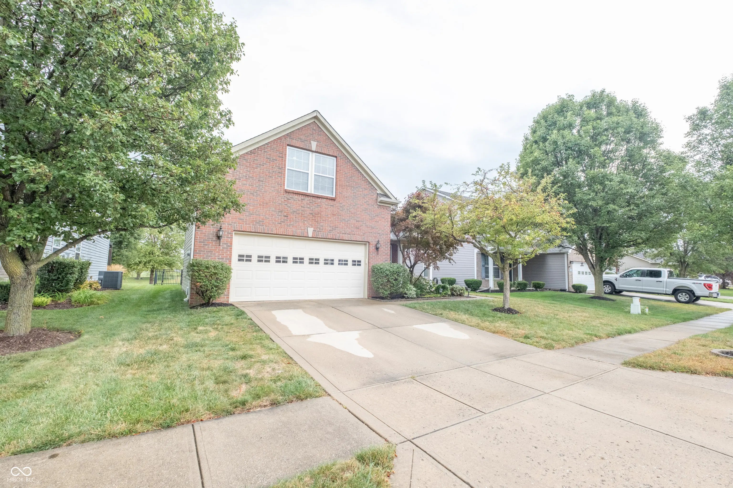 15504 Landsbrook Run E, Noblesville