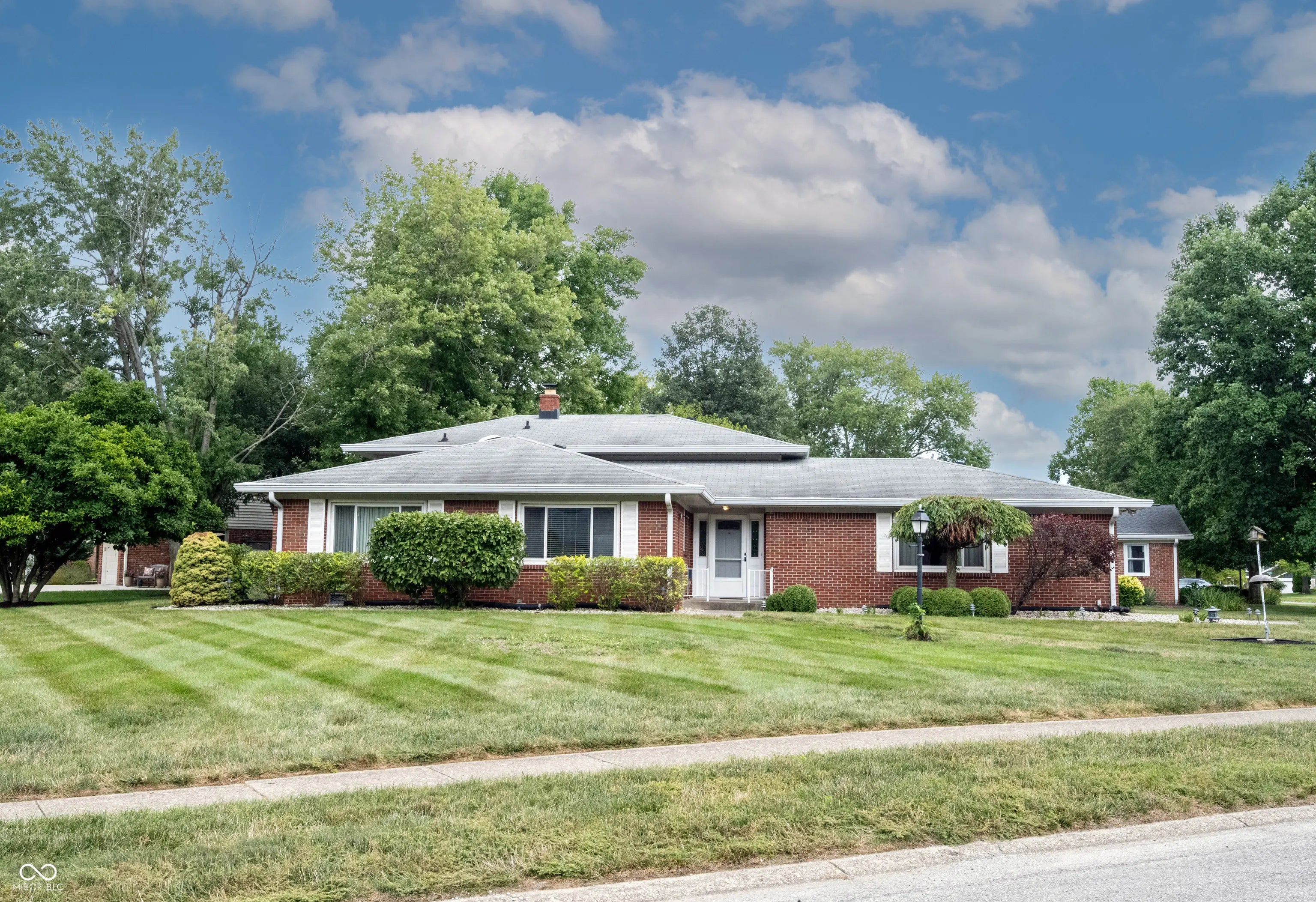 6240 Woburn Drive, Indianapolis