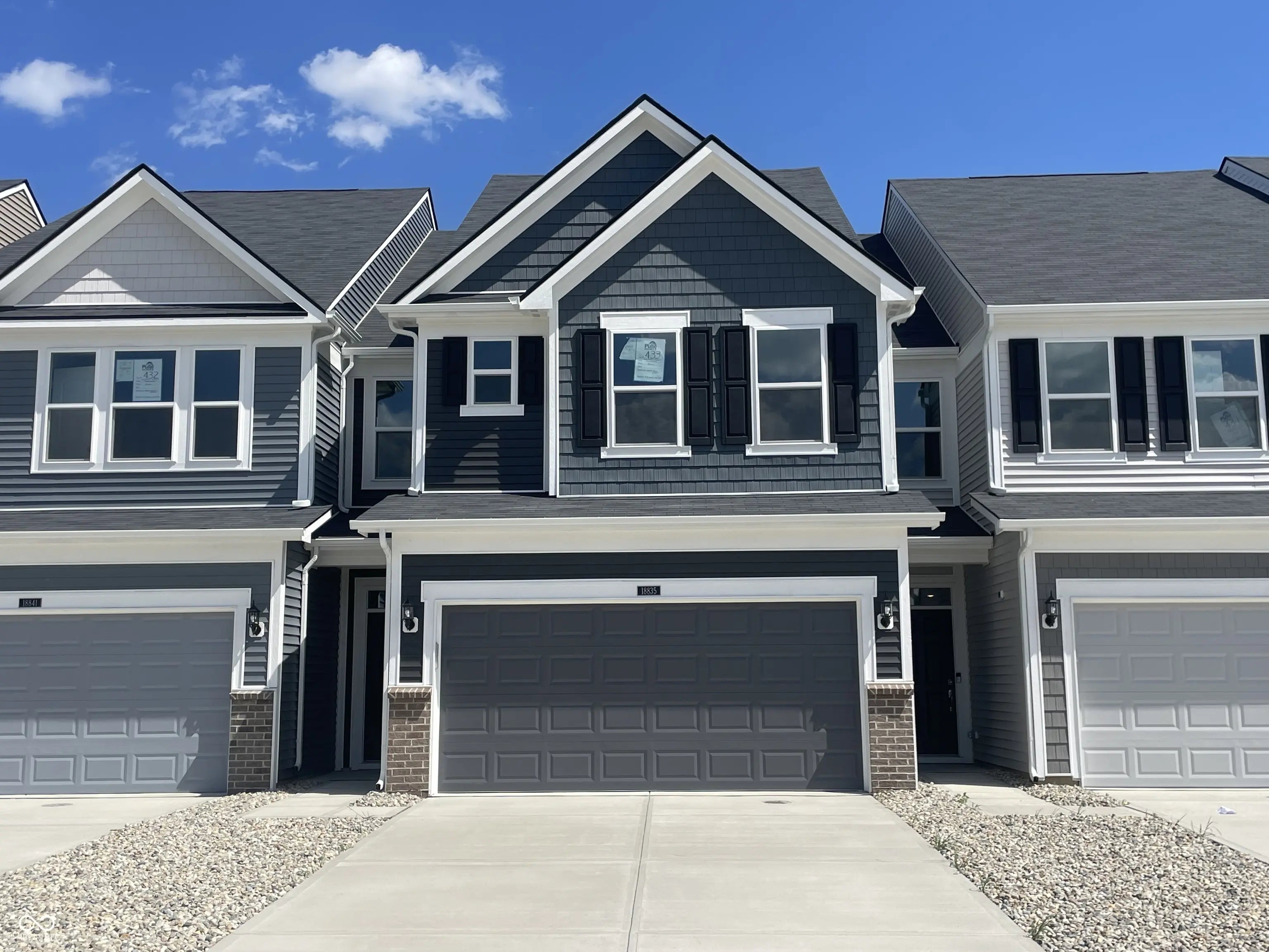 18835 Moray Street, Westfield