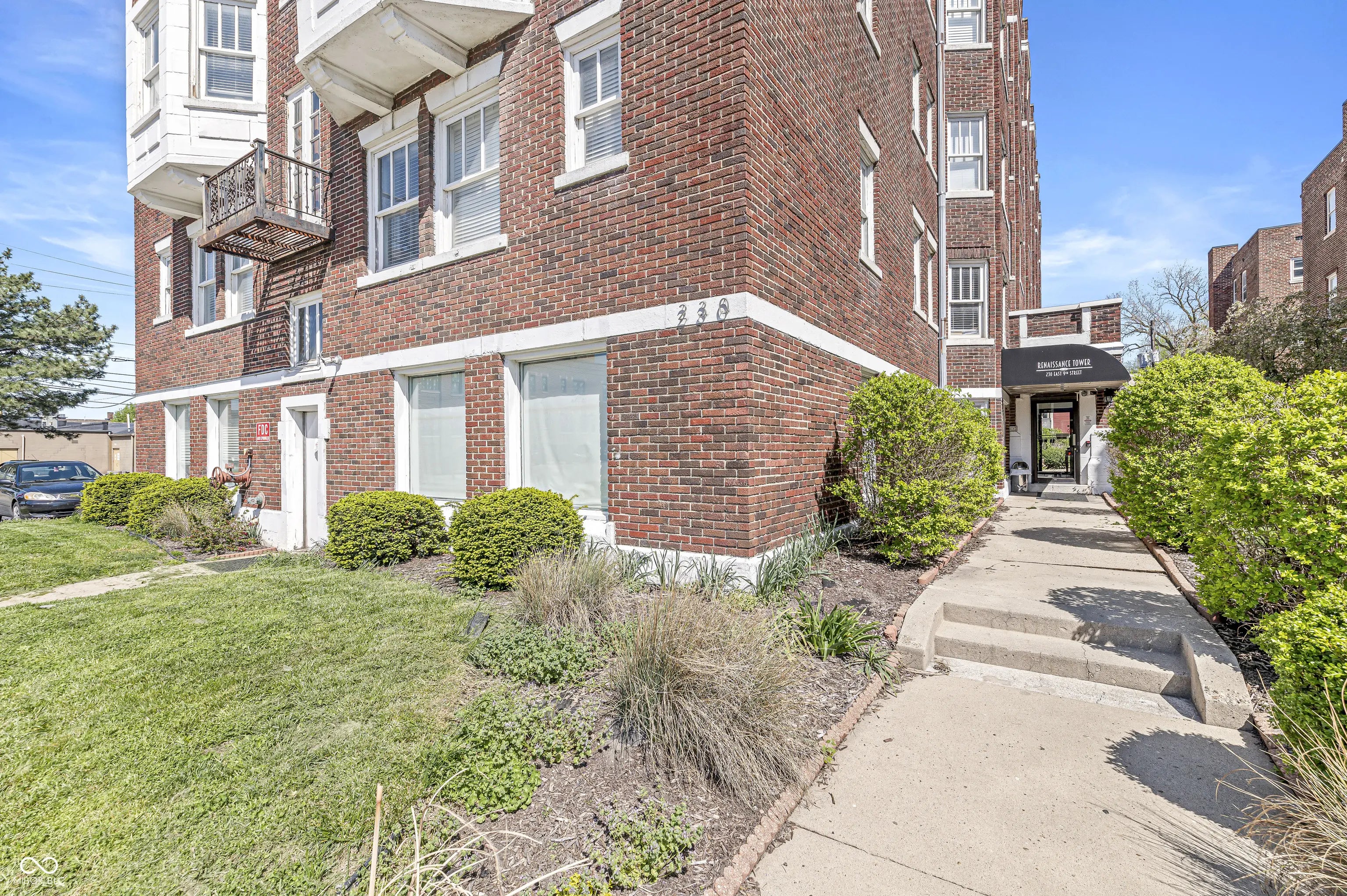 230 E 9th Street 302, Indianapolis