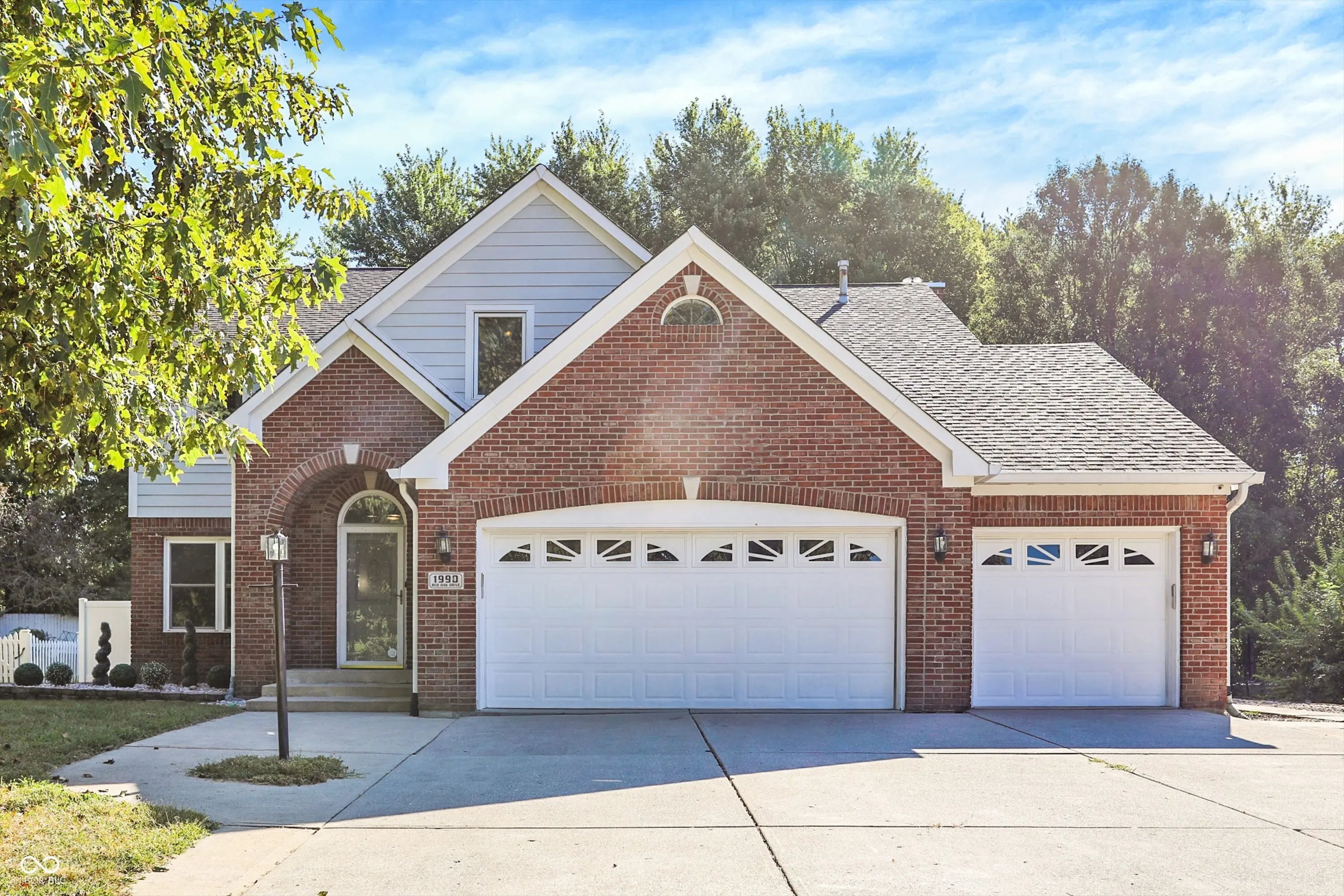 1990 Red Oak Drive, Franklin