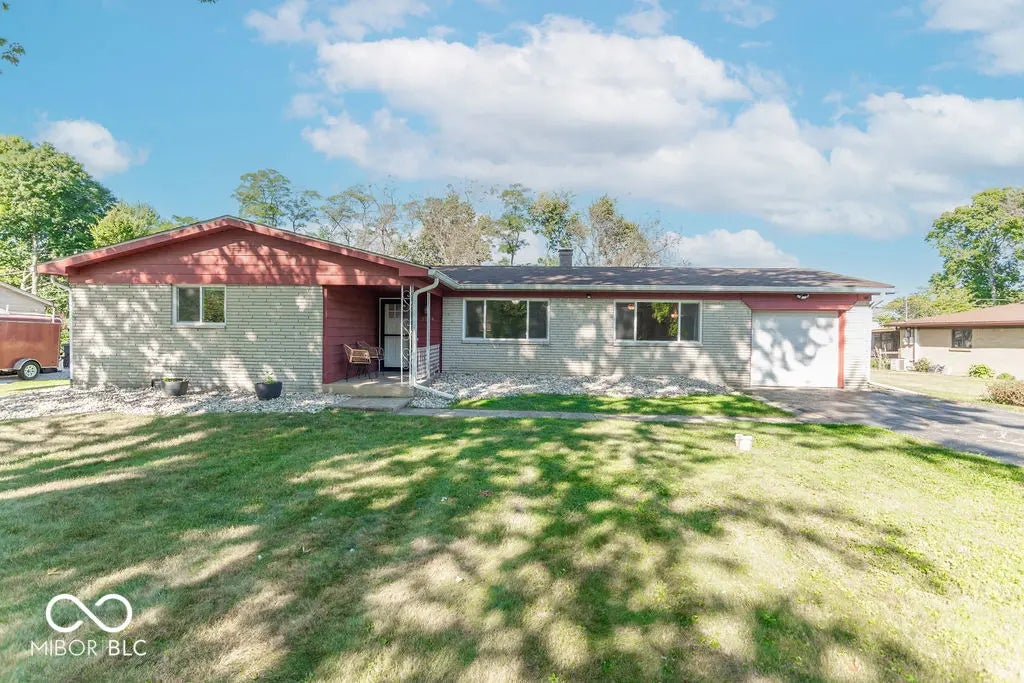 1274 Price Road, Avon