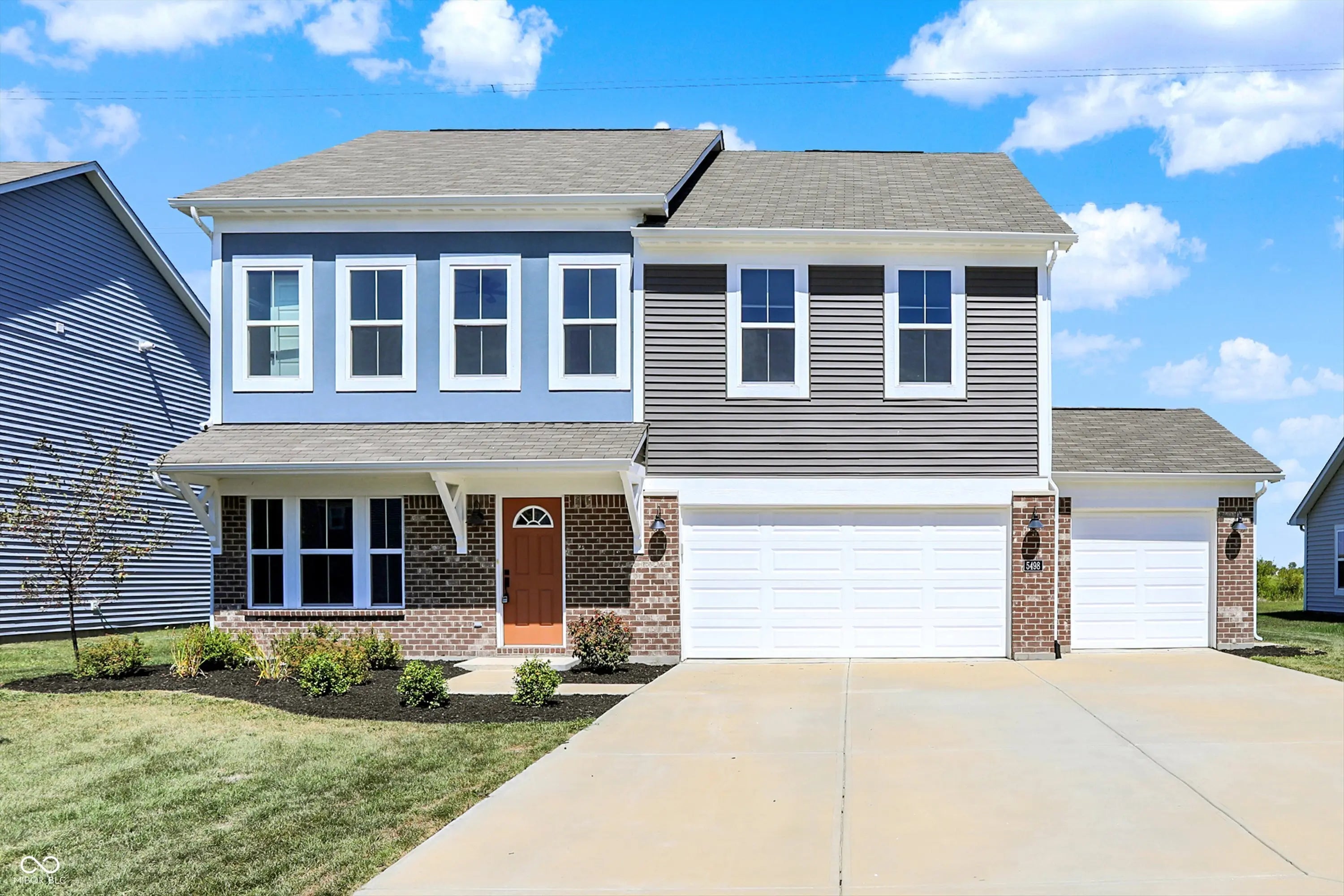 5498 Woods Pointe Drive, McCordsville