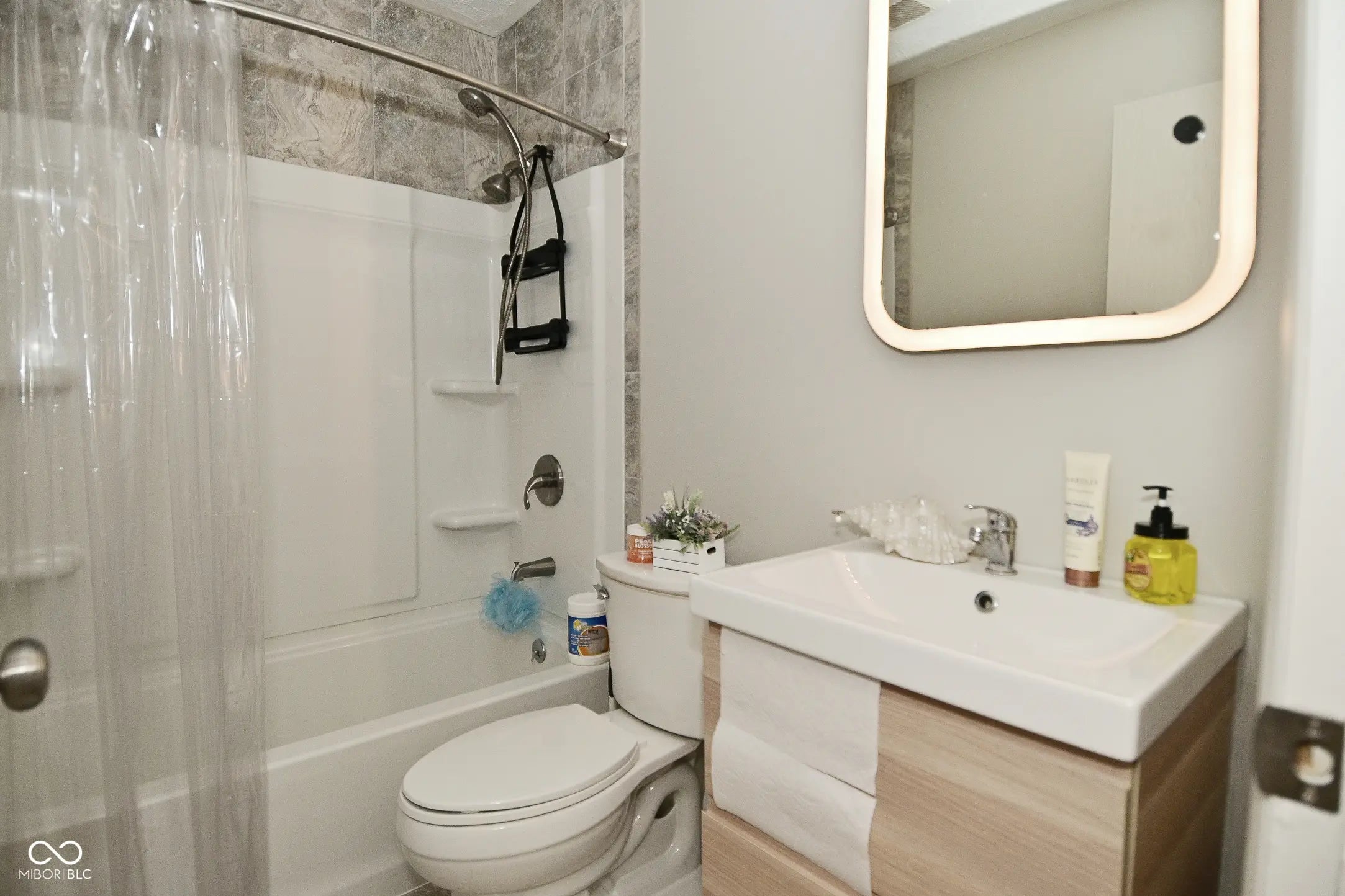 180 Briar Hill Drive MLS 22060800 Springhill photo 0