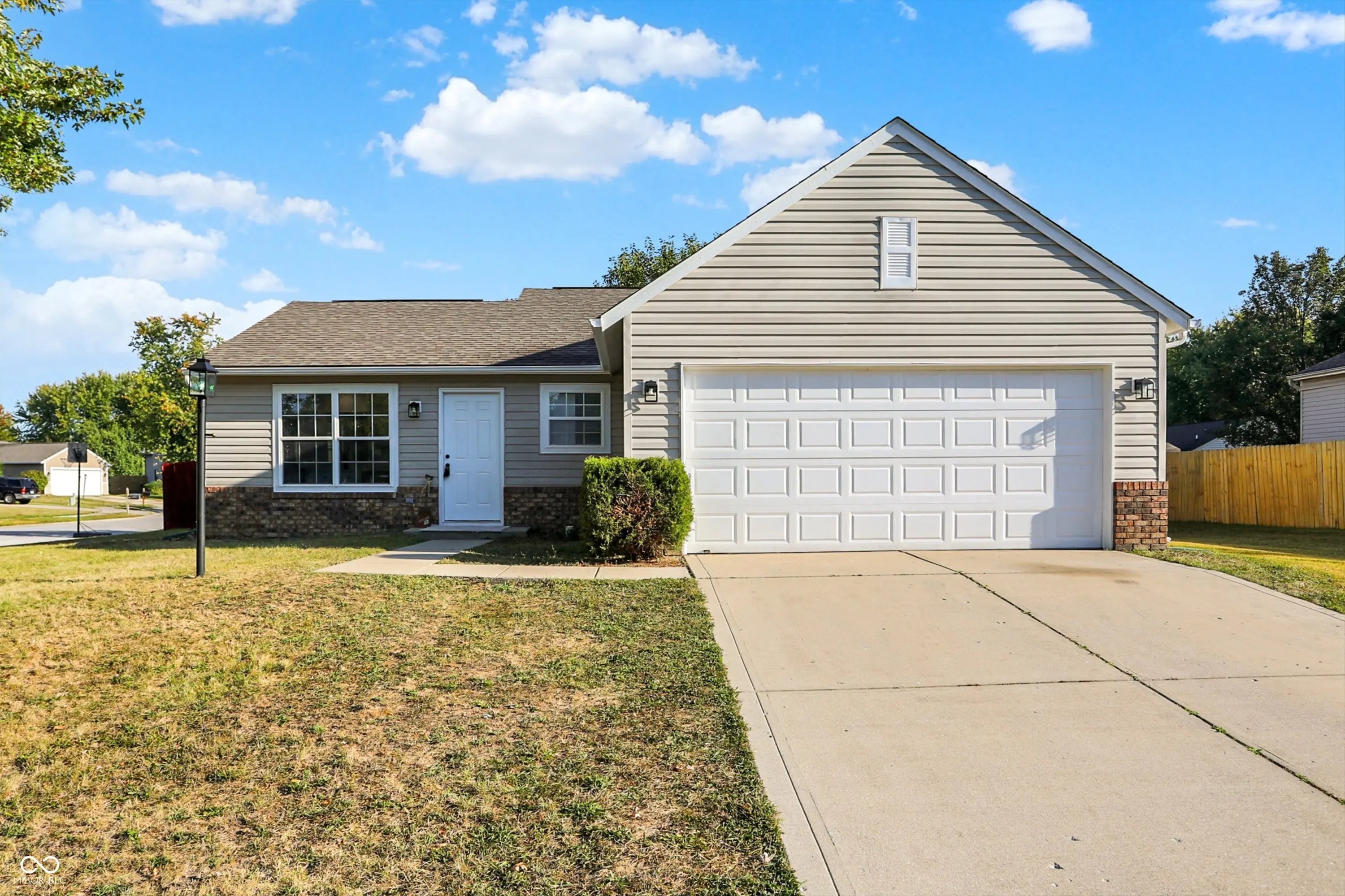 7423 Tassel Court, Avon
