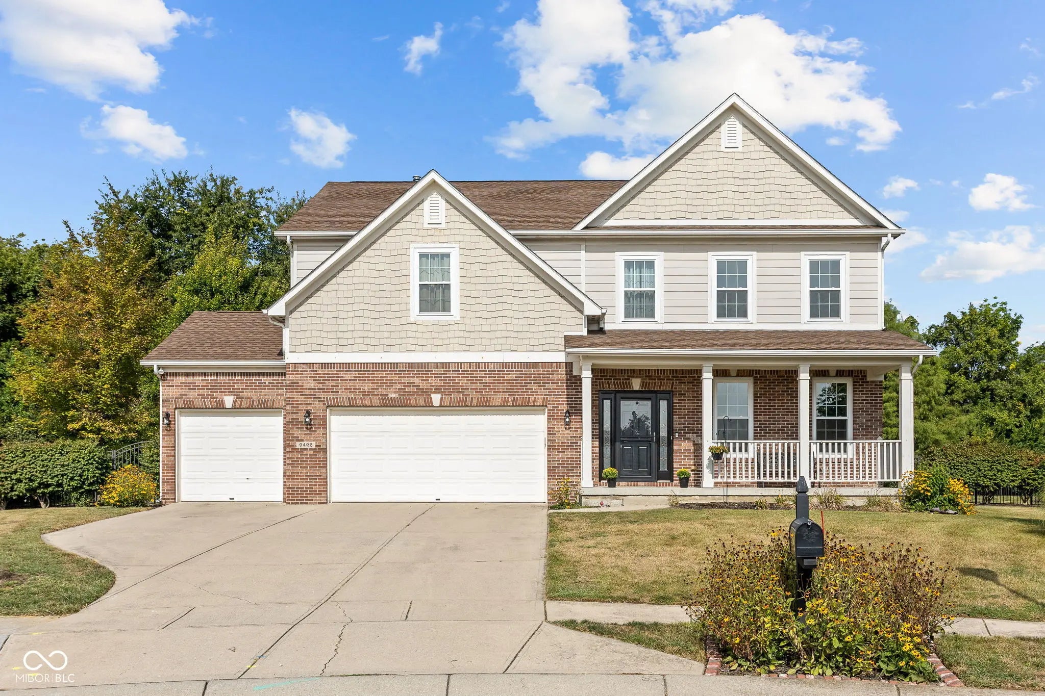 9422 Whisper Bend Drive, Indianapolis