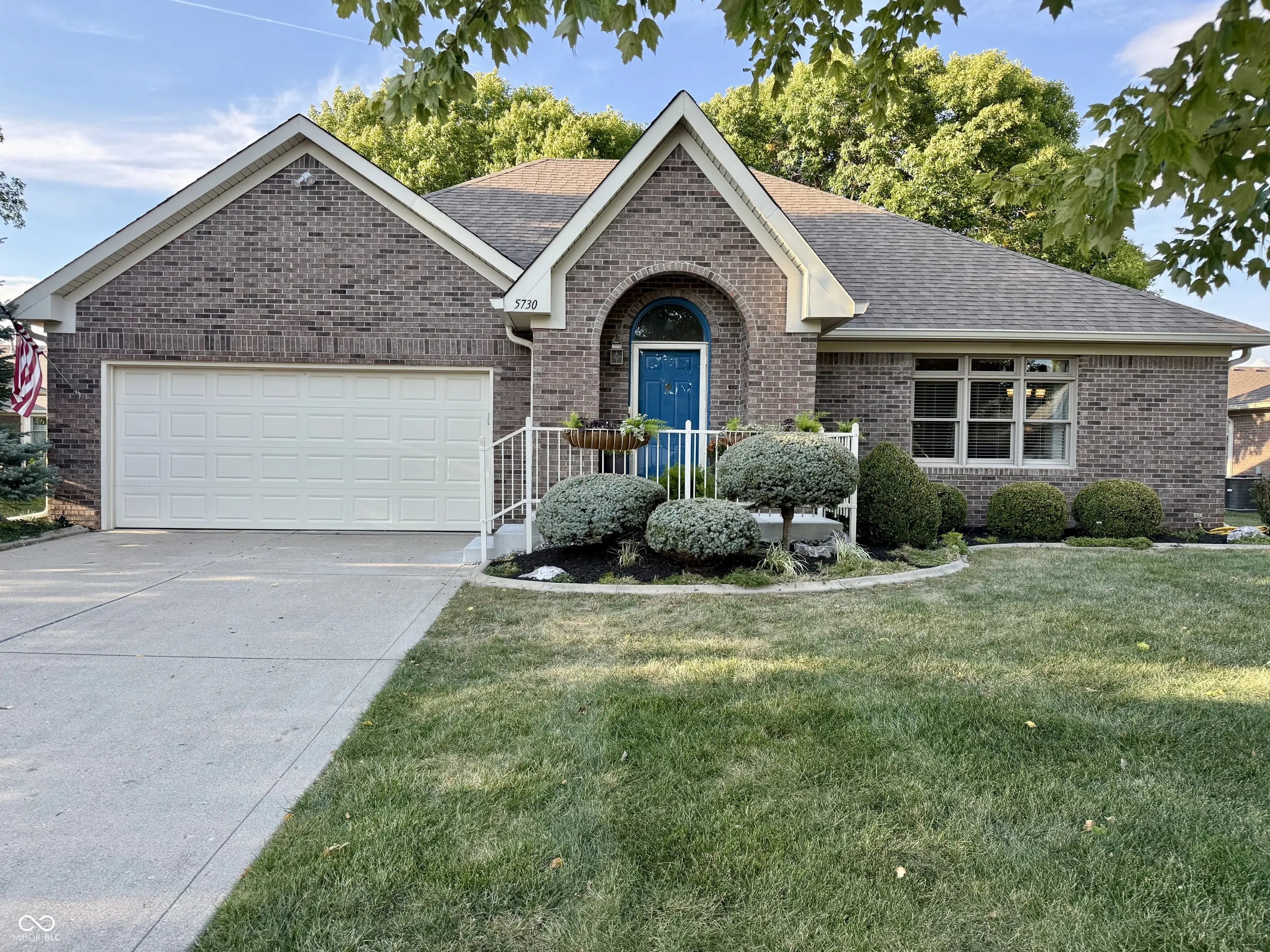 5730 Kensington Way S, Plainfield