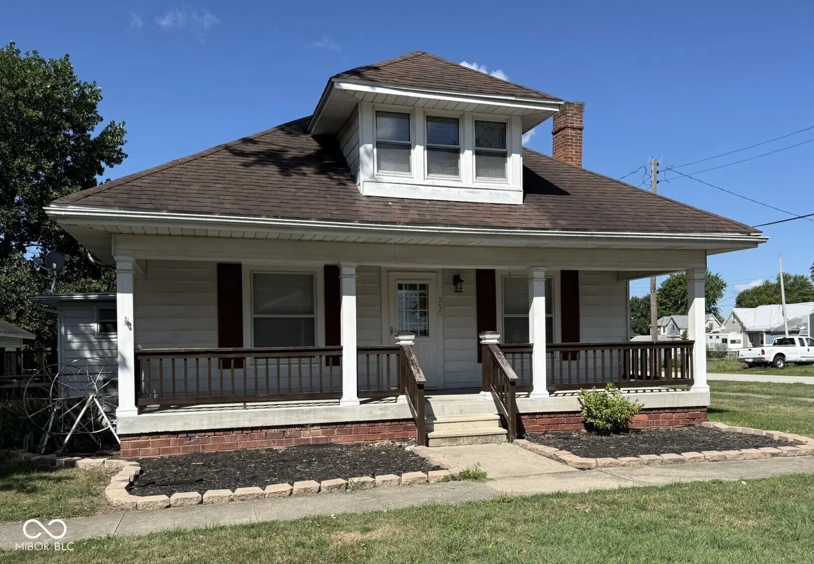 255 N Willow Street, Dana