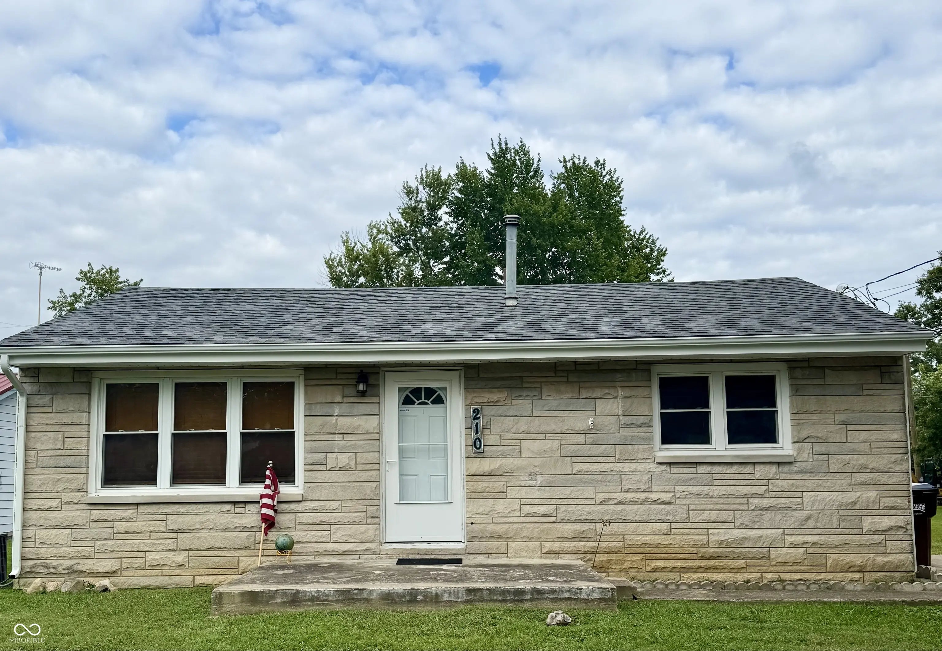 210 Norris Avenue, North Vernon