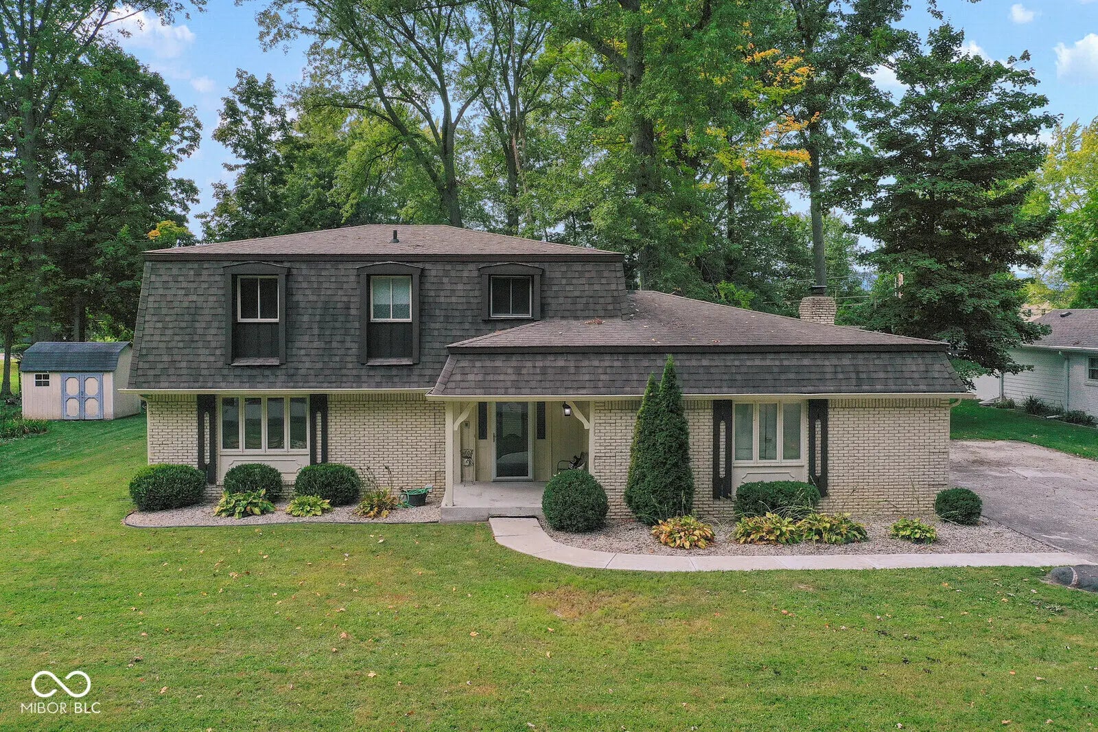 412 Woodland West Drive, Greenfield