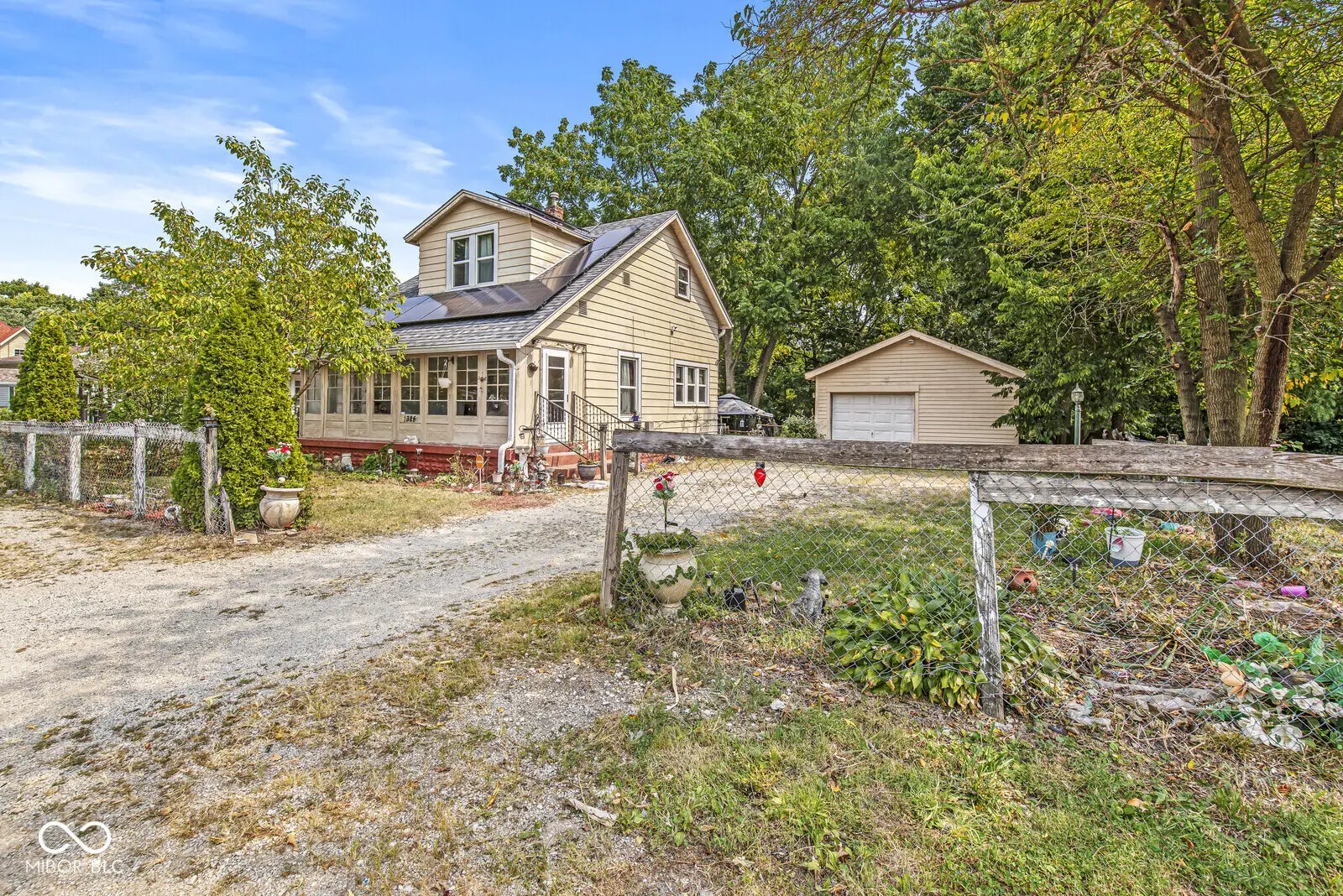 1325 Sharon Avenue, Indianapolis
