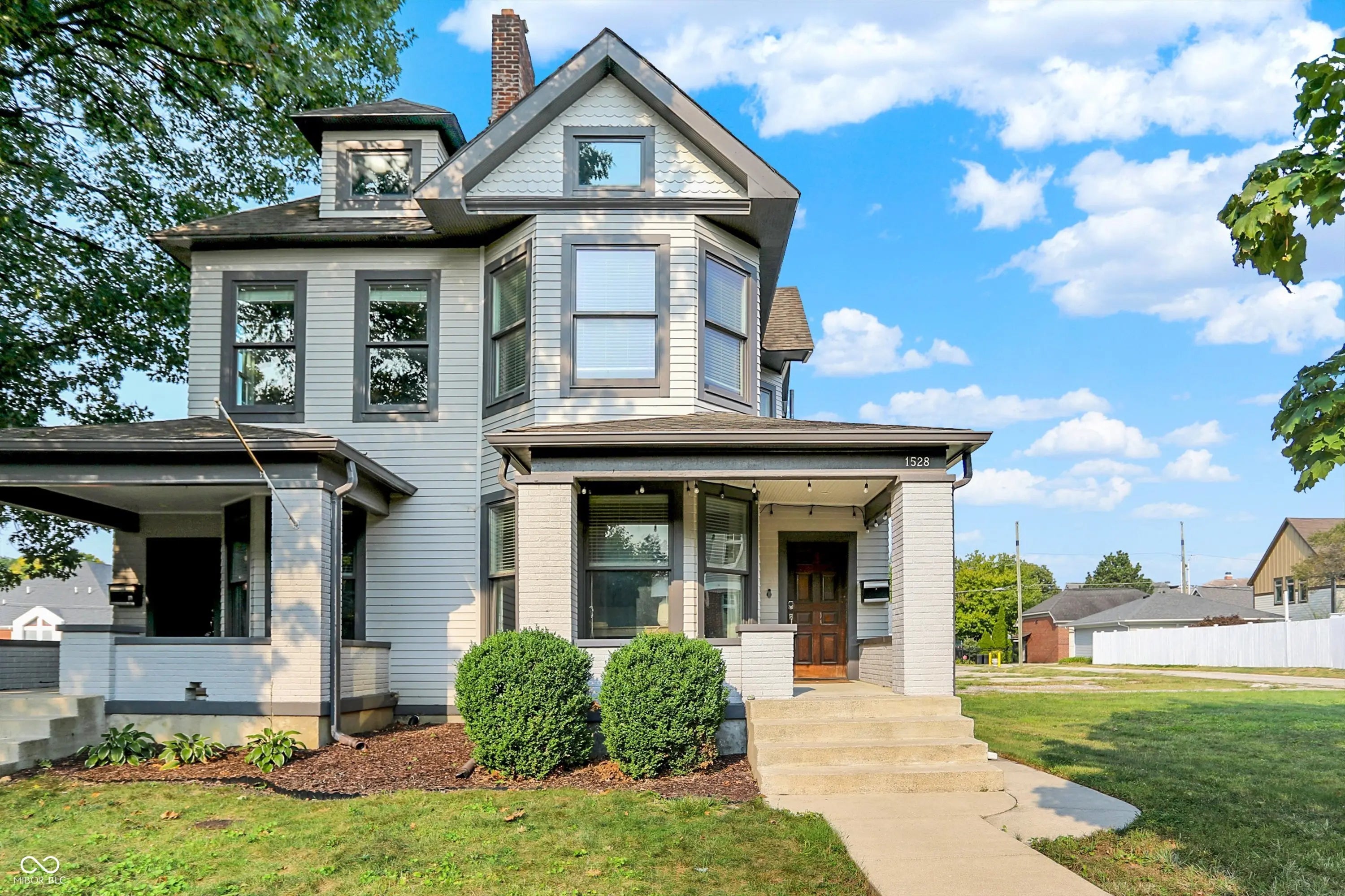 1528 Carrollton Avenue, Indianapolis