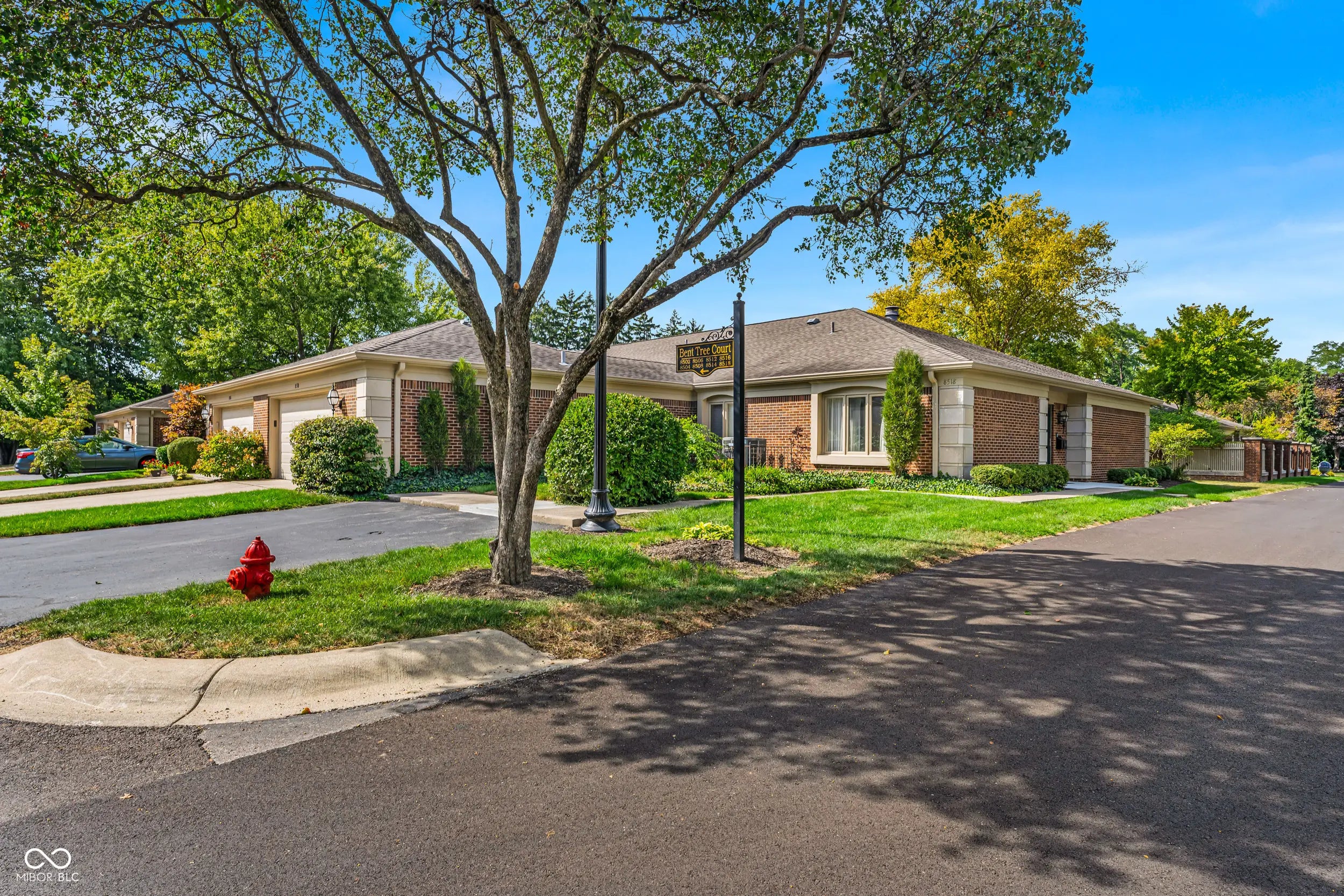 8518 Bent Tree Court 8518, Indianapolis