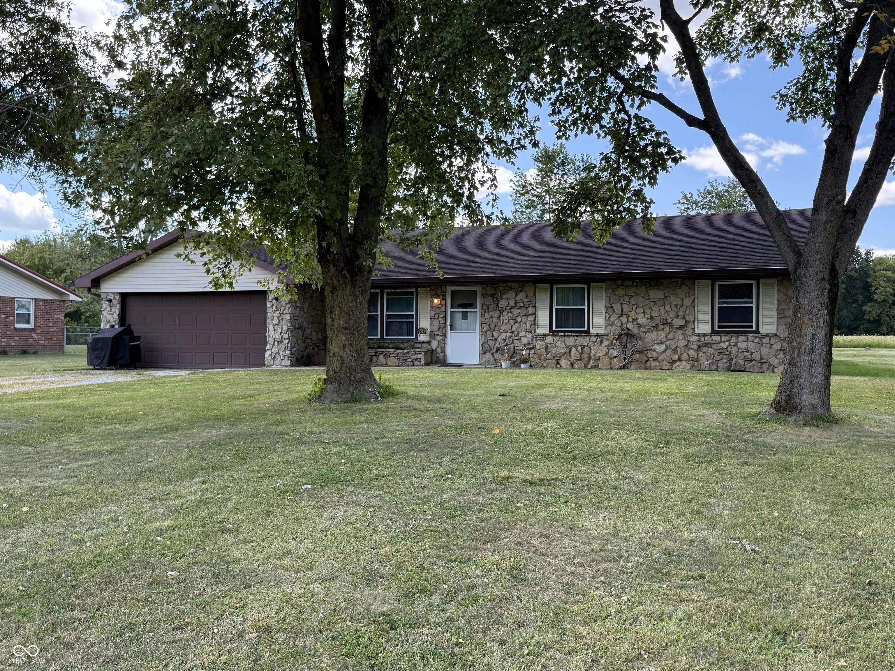 12145 N Everett Drive, Alexandria