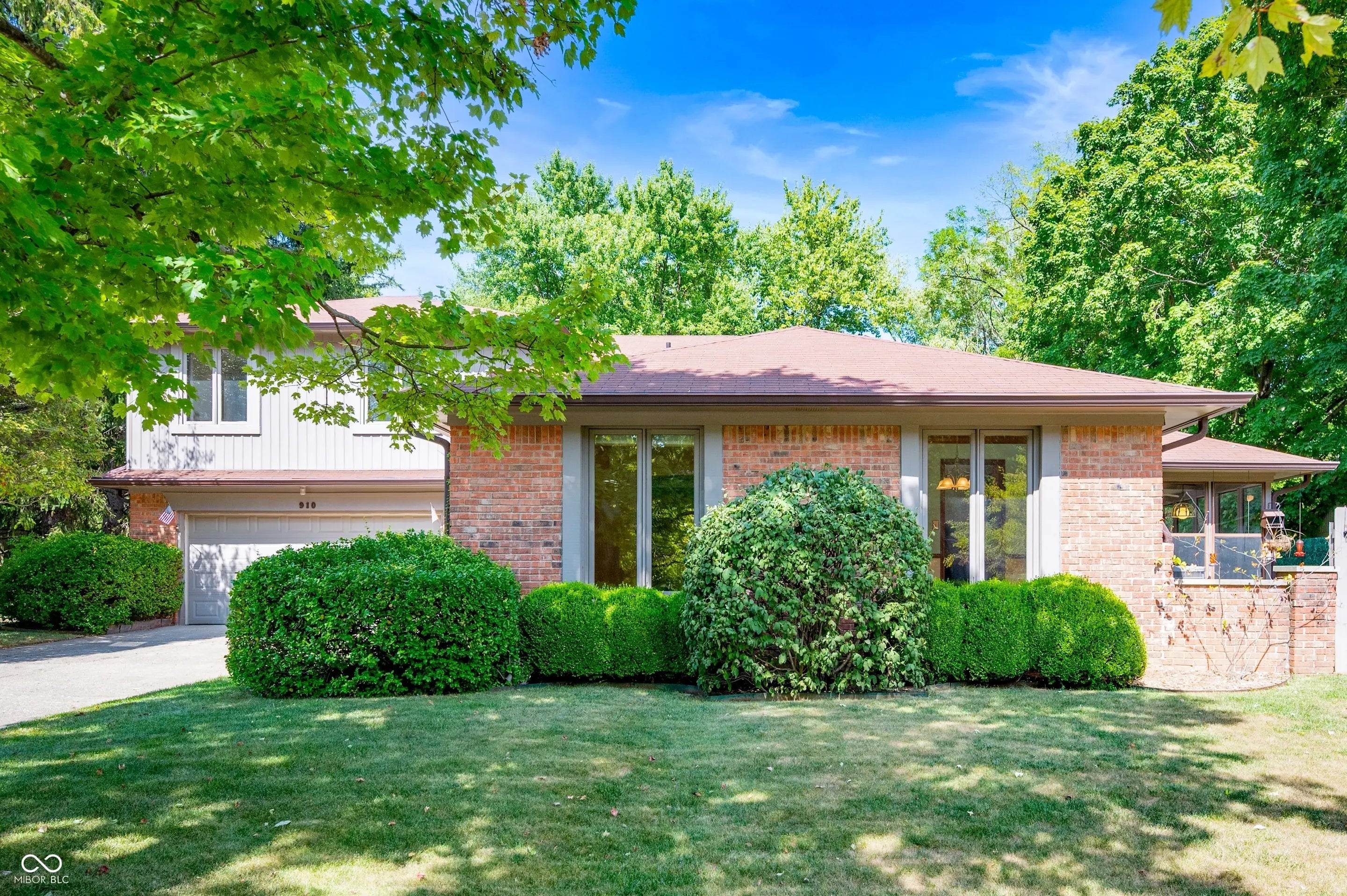 910 Claridge Court, Indianapolis