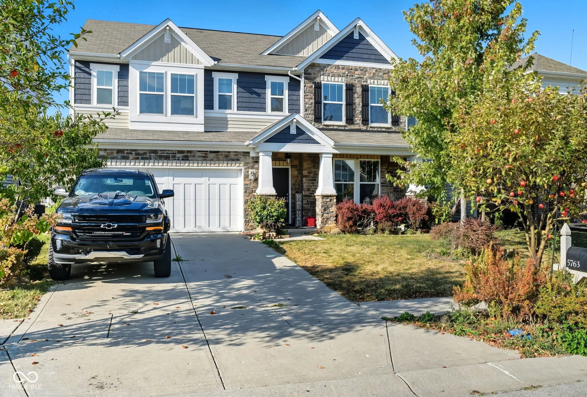 5764 Bluff View Lane, Whitestown