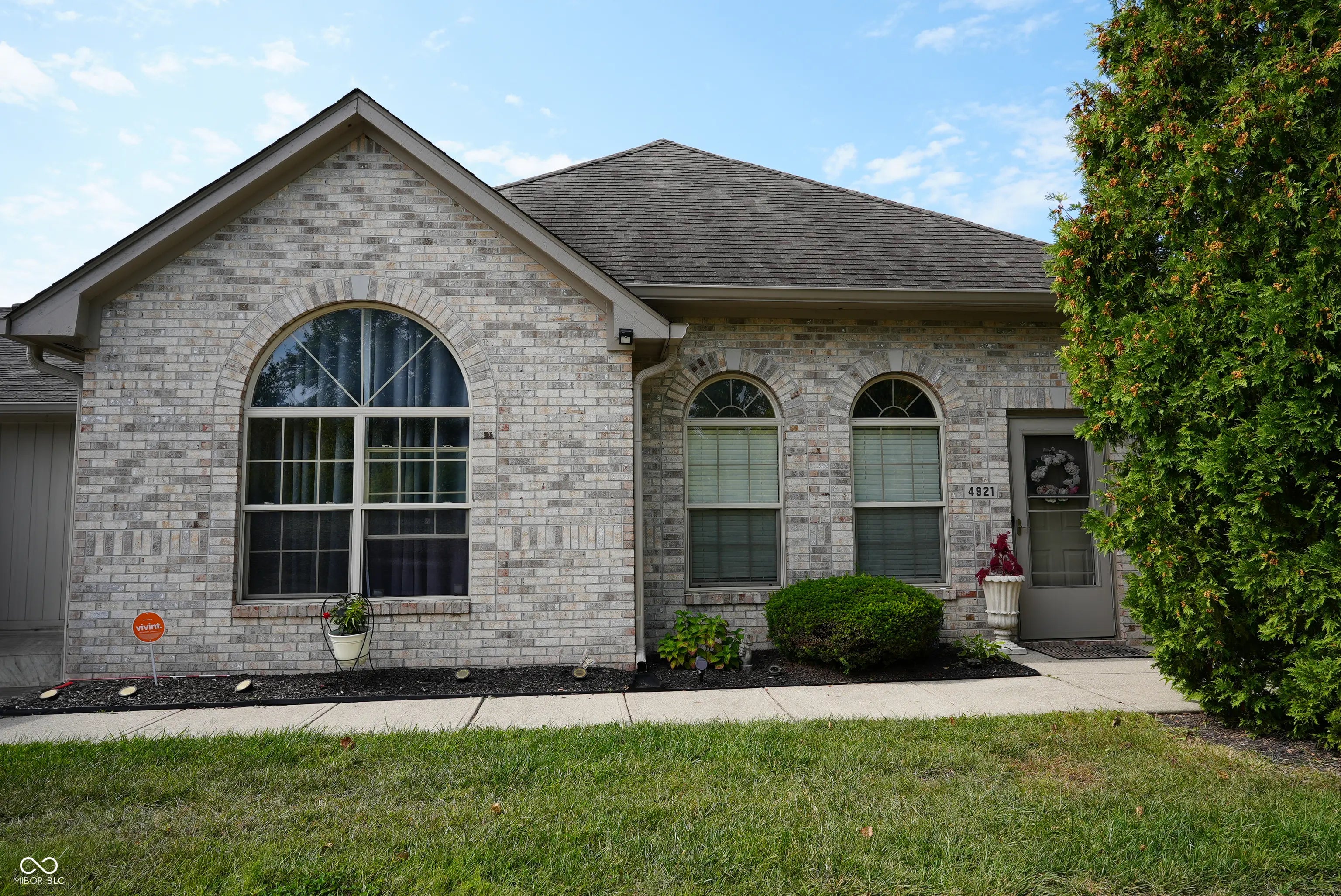 Photo of 4921 Bridgefield Drive Indianapolis, IN 46254