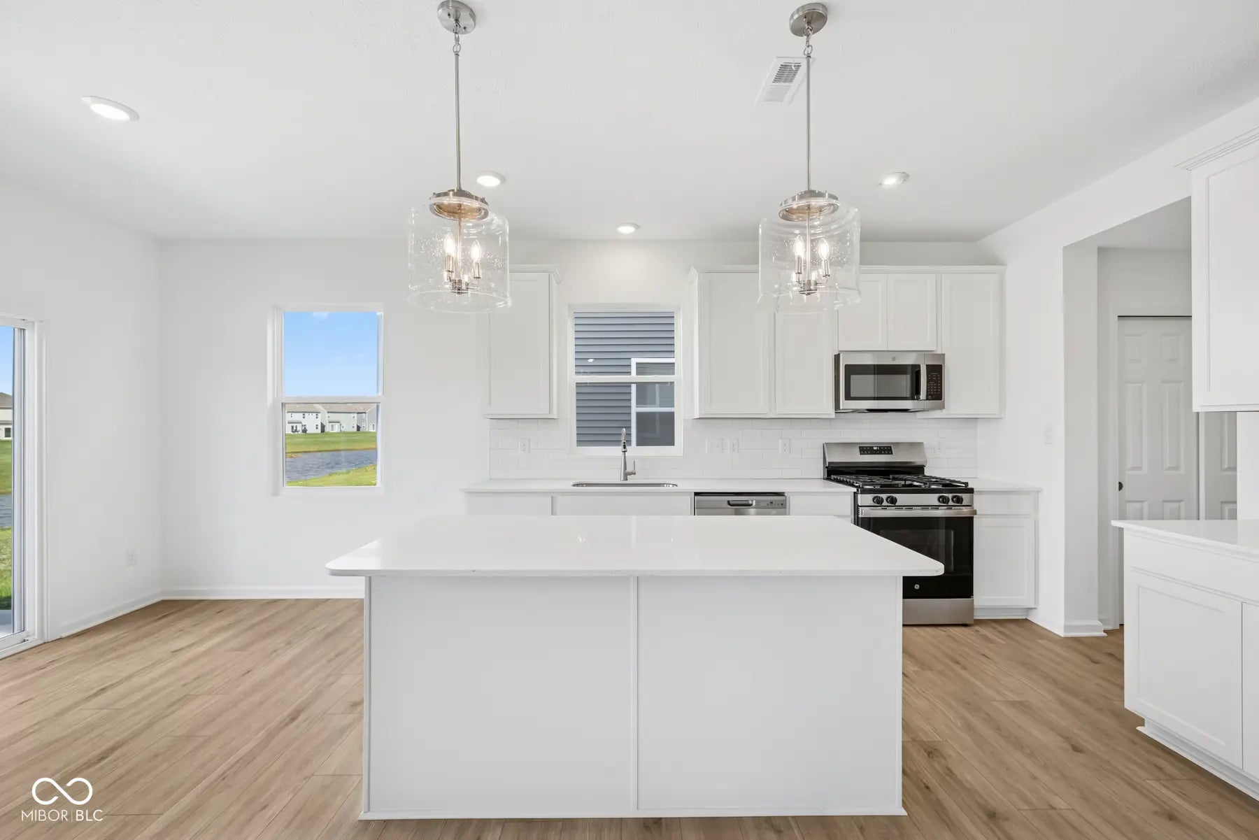 5216 Rolling Meadow Boulevard MLS 22061805 Belmont photo 1