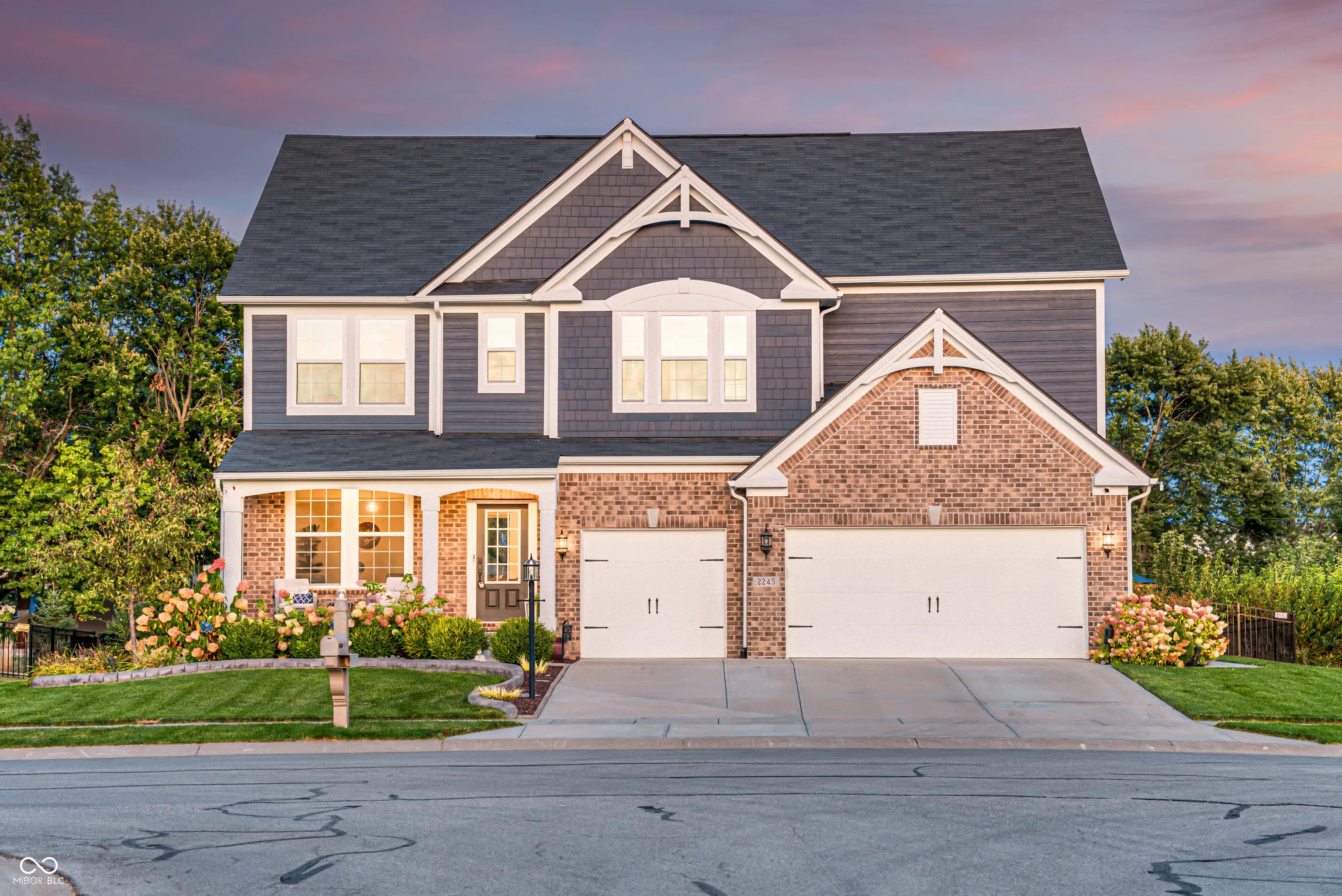 2245 Meadow Creek, Avon