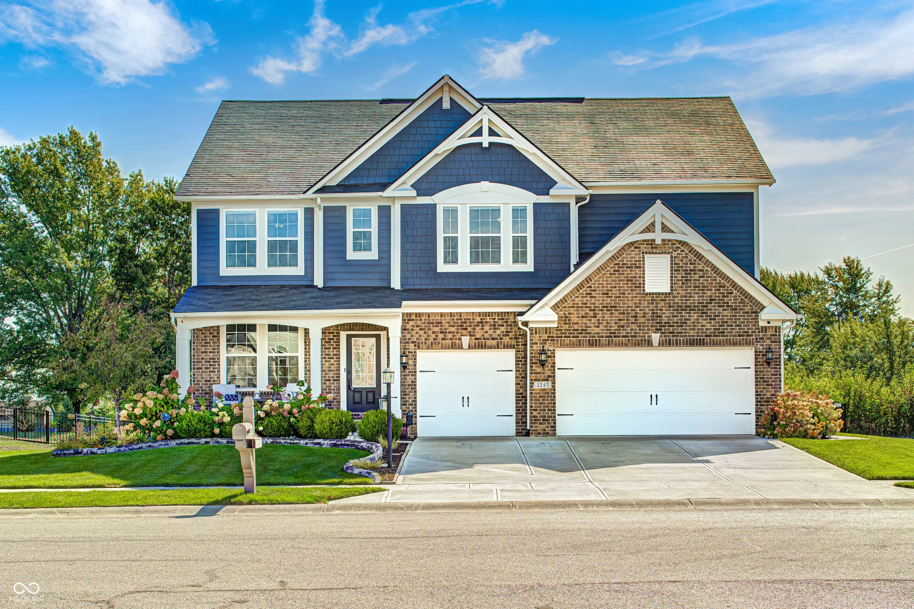 2245 Meadow Creek, Avon