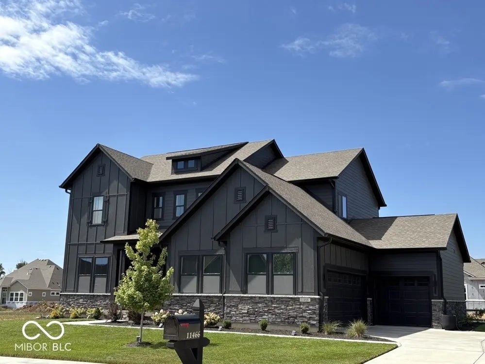 11362 Briargate Drive, Fishers