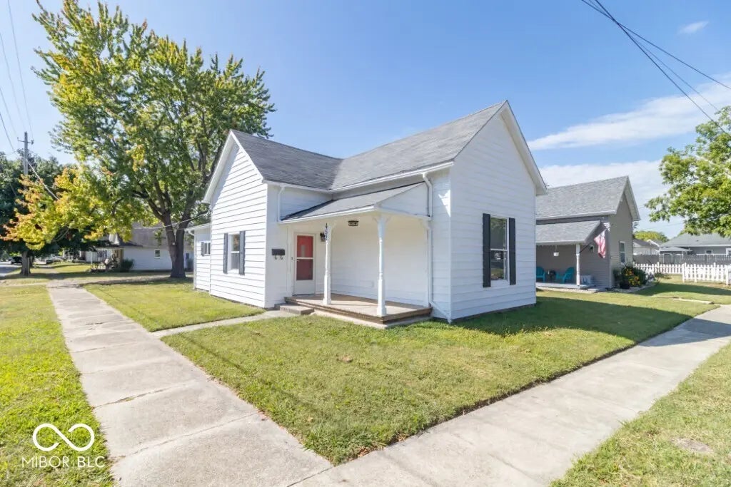 Photo of 452 N Adams Street Knightstown, IN 46148