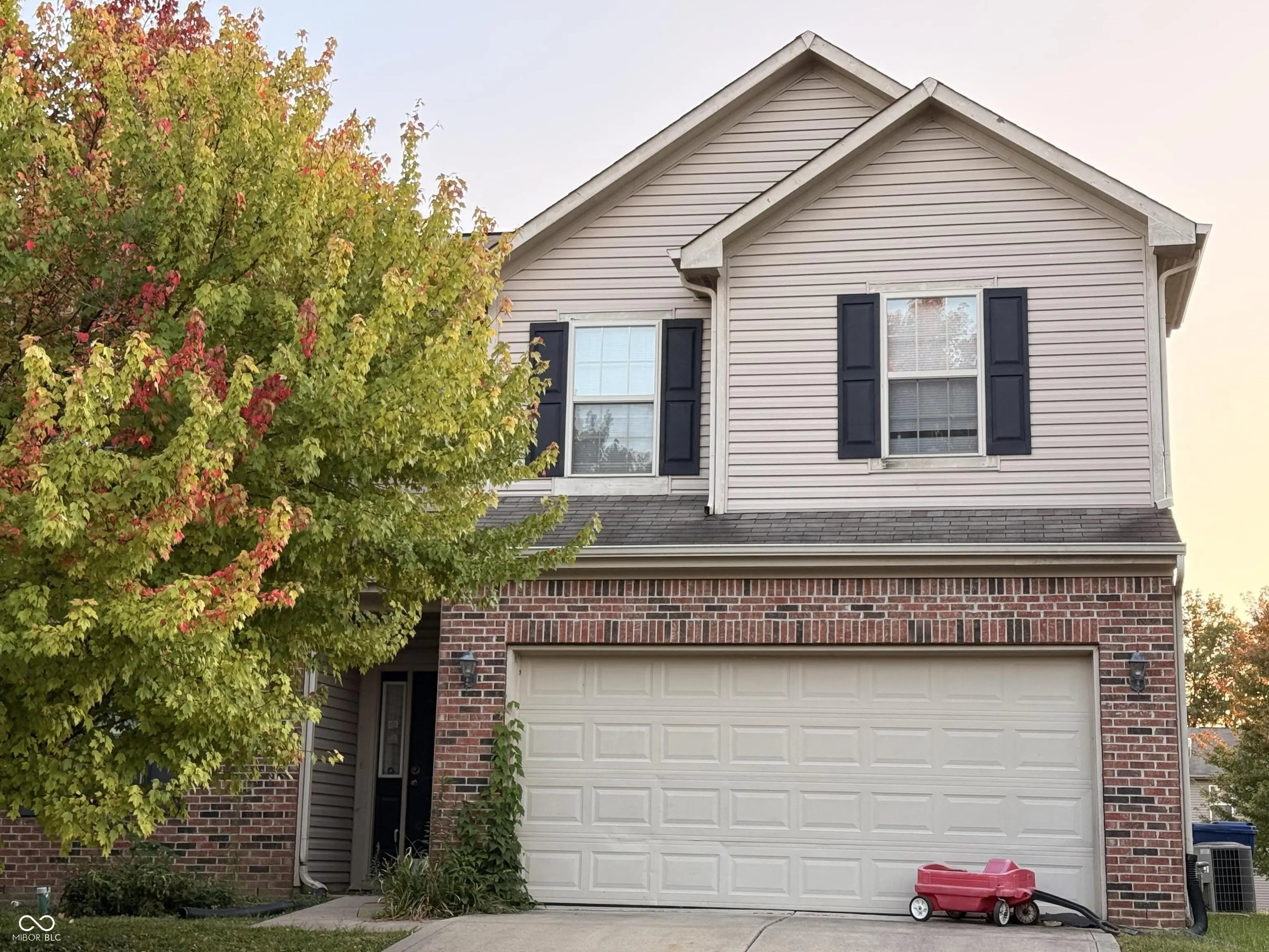 5136 Gray Wood Court, Indianapolis
