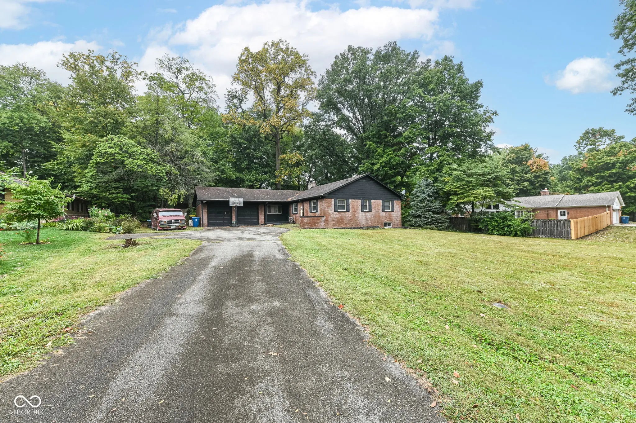 9202 Sherwood Lane, Indianapolis