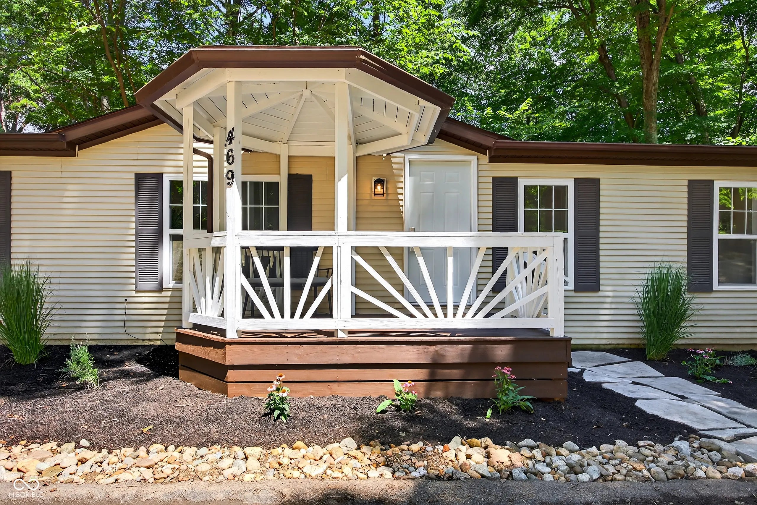 Photo of 469 E Fawn Ridge Trail Bloomington, IN 47408